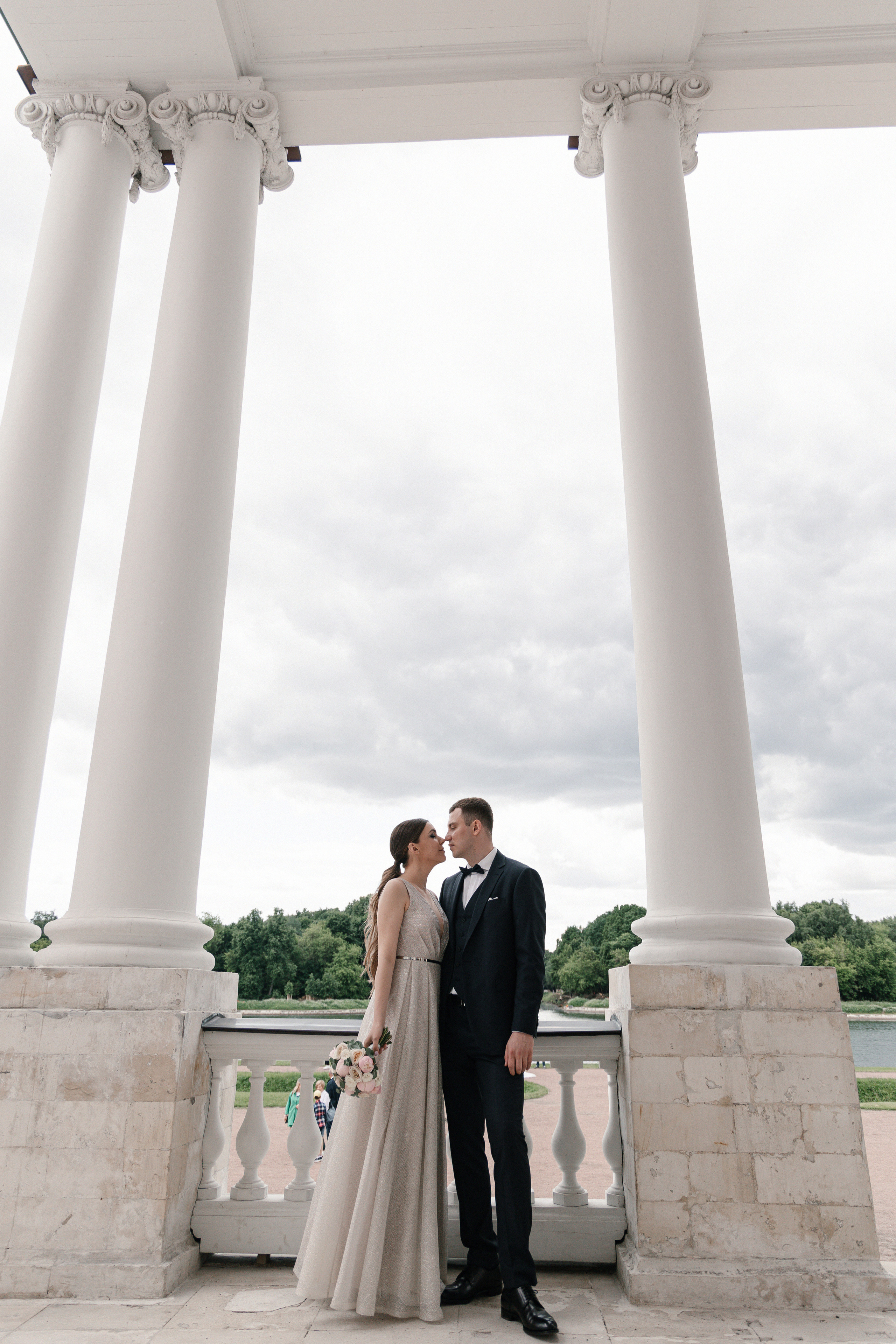 АРХИВ Елена и Олег: Кусково. Свадебный фотограф Москва