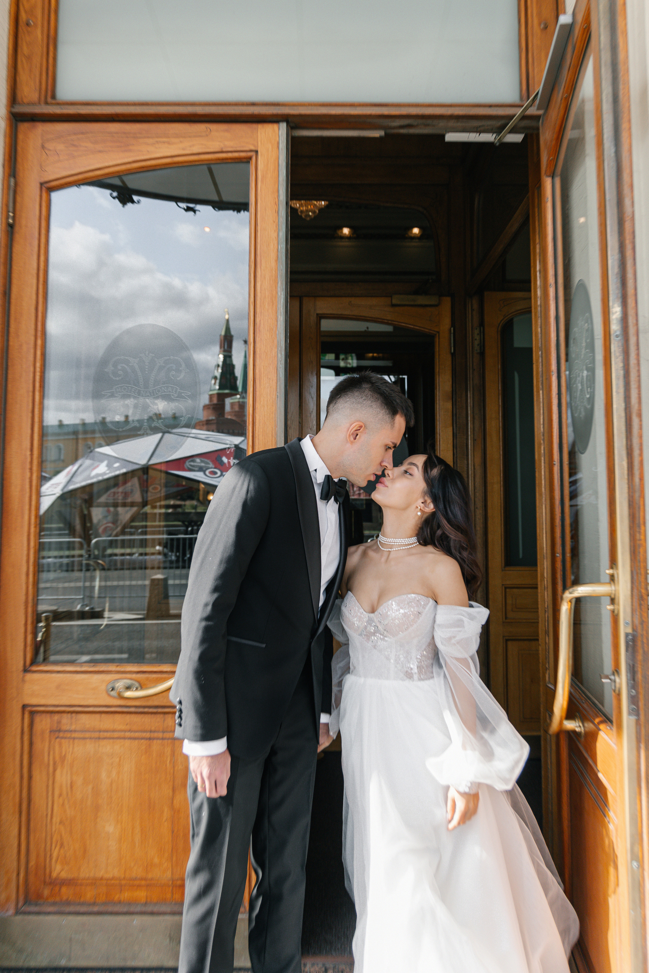 Полина и Никита: отель НАЦИОНАЛЬ АРХИВ. Свадебный фотограф Москва