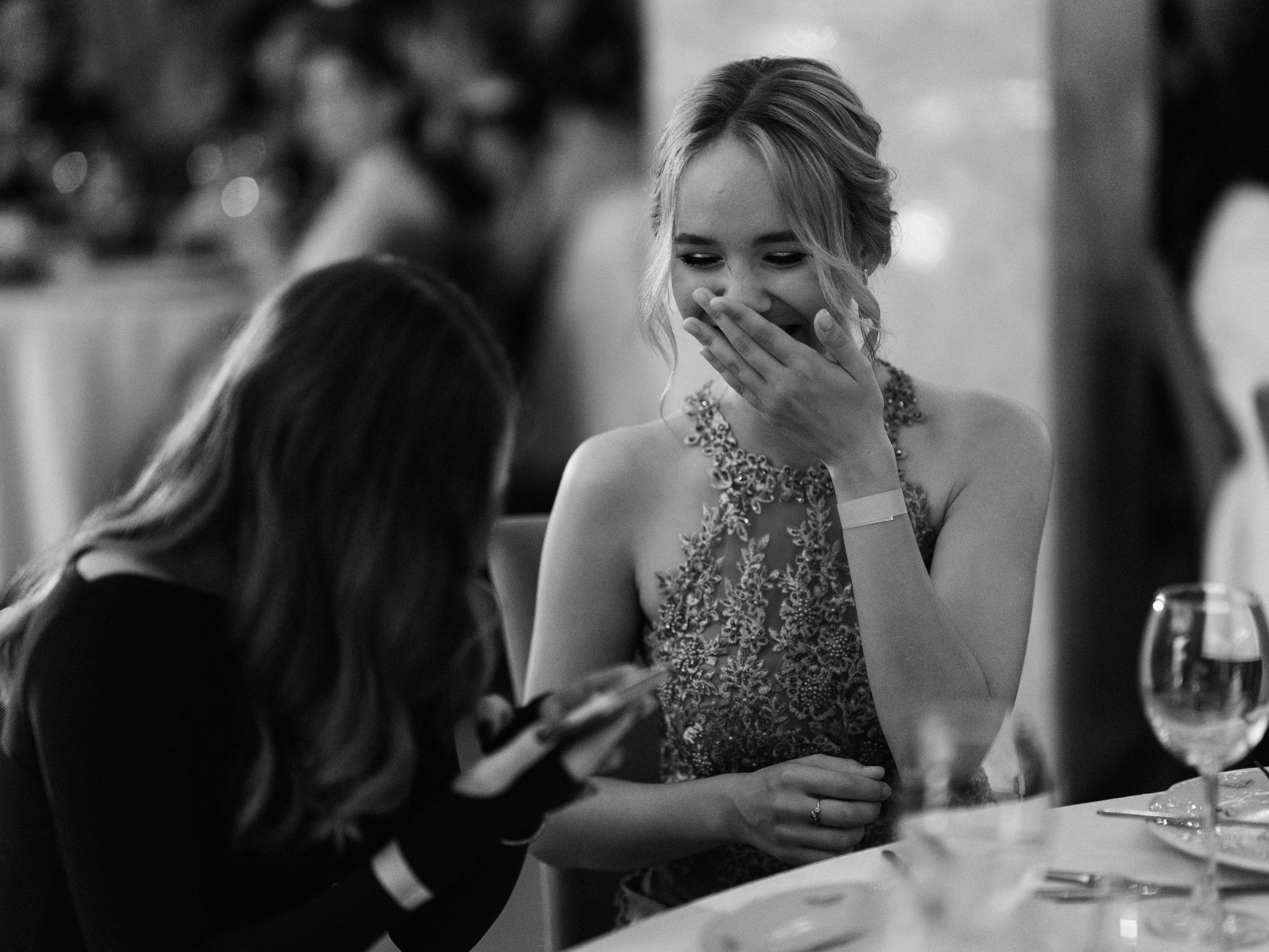 Фотограф на выпускной в Уфе — съёмка в Конгресс-холле для гимназии № 39