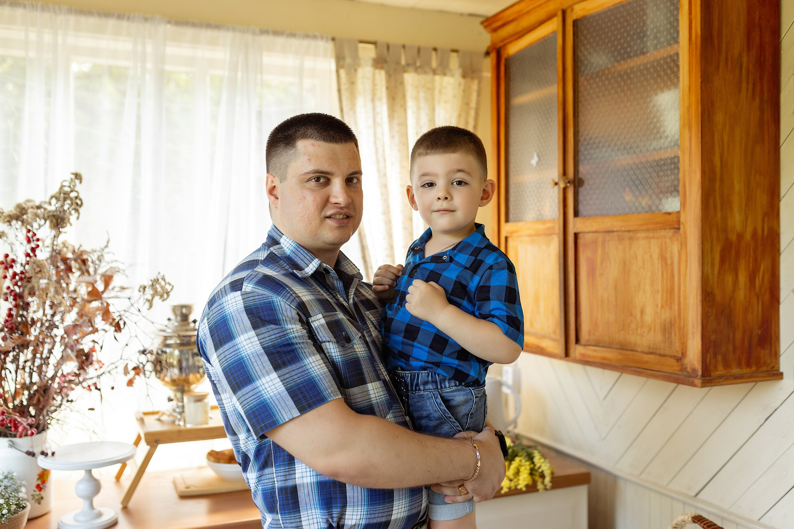 Семейная фотосессия на фотодаче в Купавне. Фотограф в Железнодорожном и Балашихе