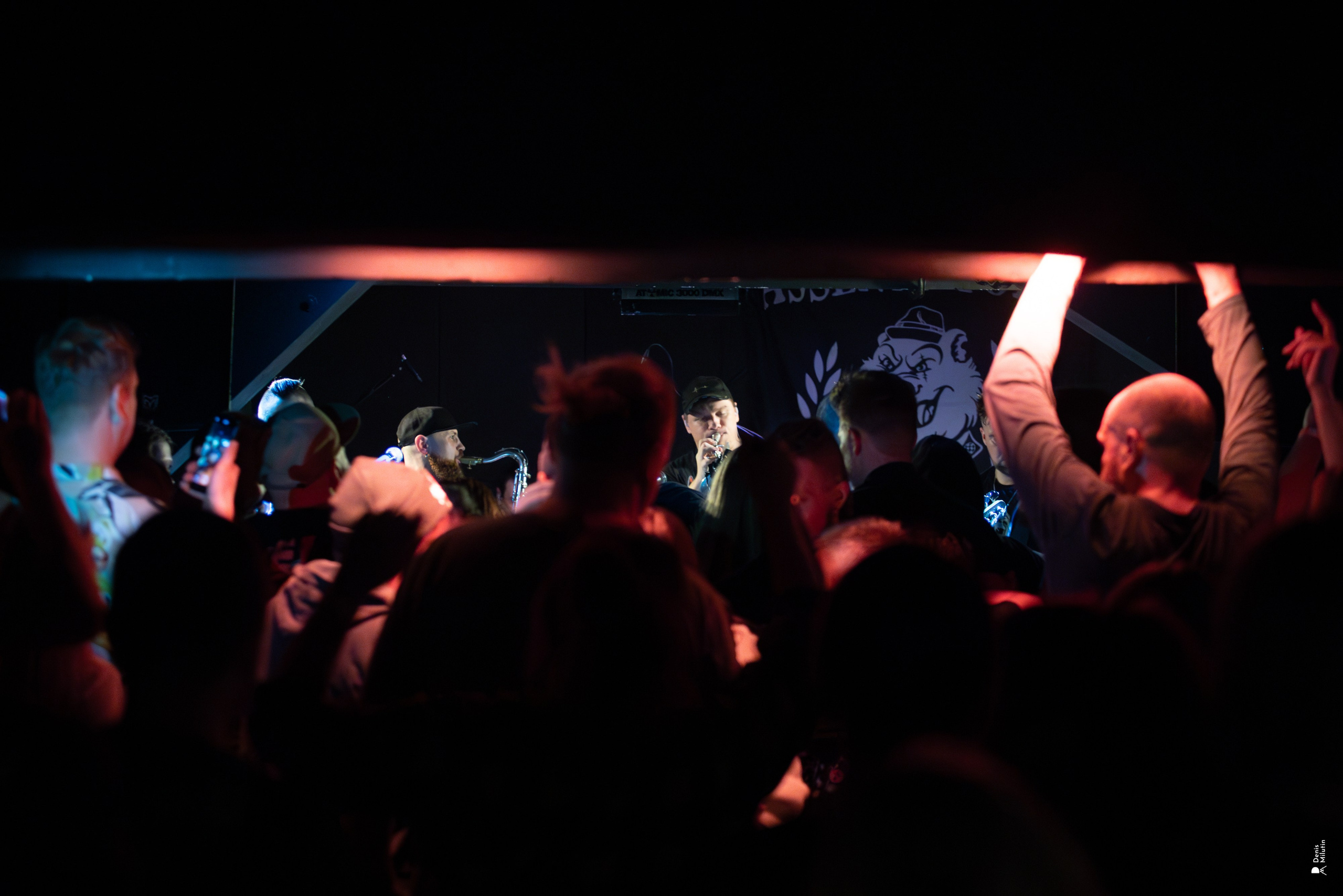 Рядом Ассенизаторы. Портретный фотограф Денис Милютин