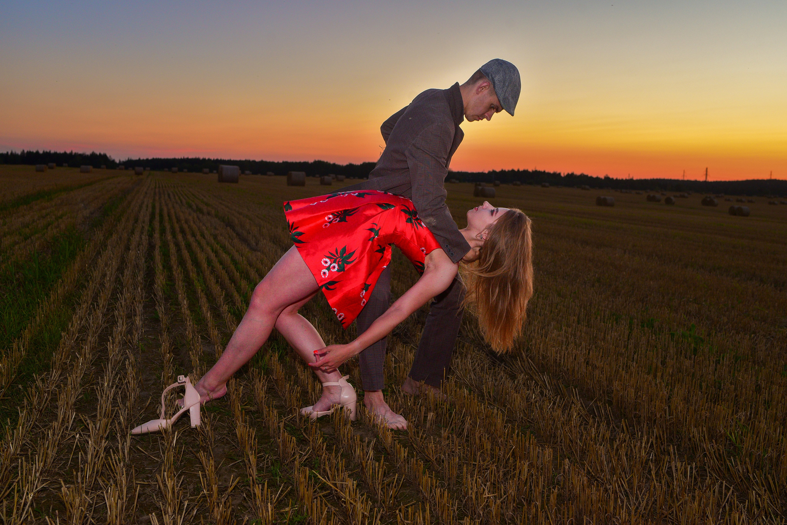 Фотосессии молодых людей в городе за городом. Фотоуслуги, услуги фотографа, фотографирование важных событий