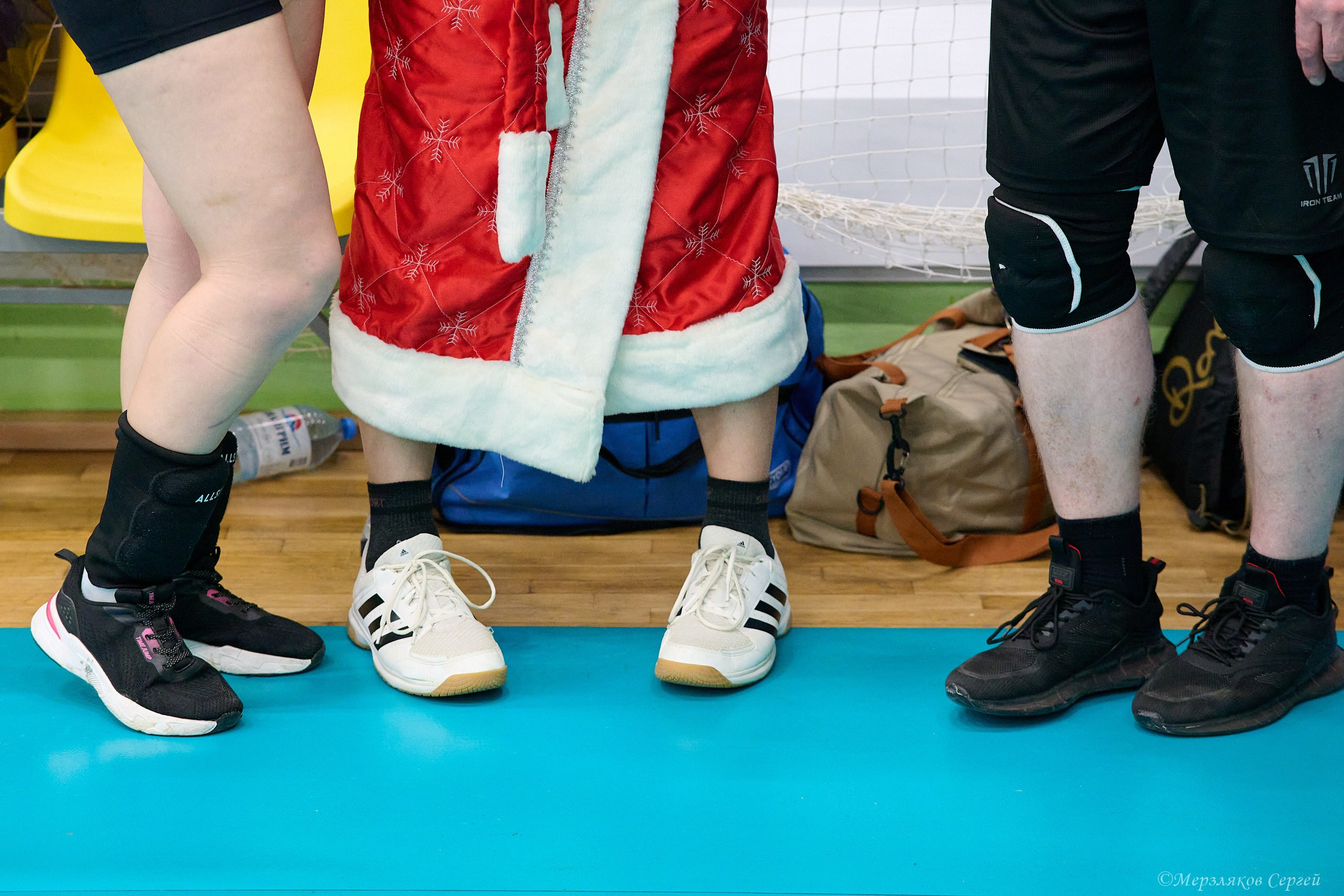 Новогодний волейбольный турнир. Ижевск. 16.12.23. Спортивный репортажный фотограф в Ижевске Сергей Мерзляков