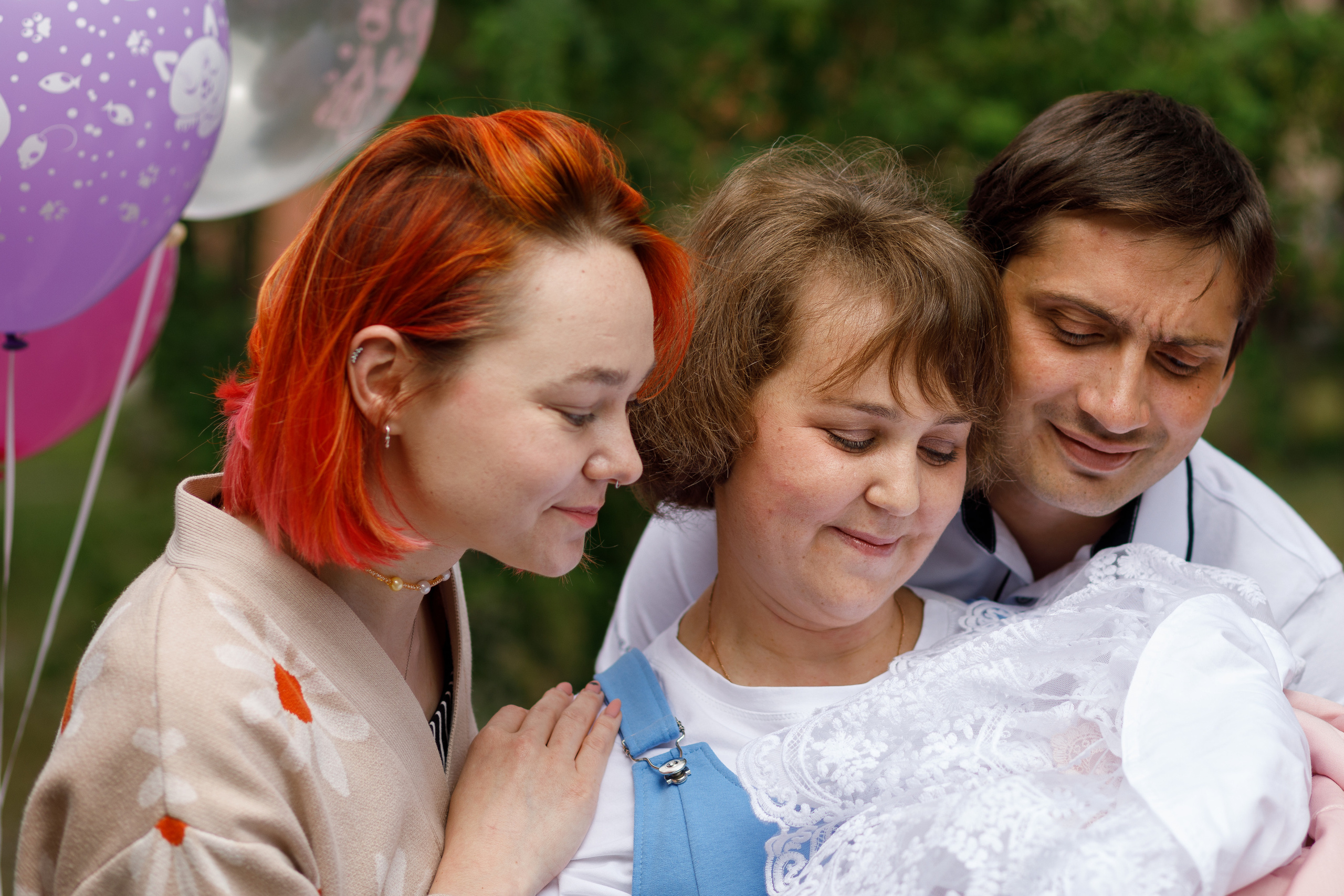 Newborn фотосъемка. Фотограф Анна Телекаева, выпускные альбомы, семейные и репортажные съемки в Омске