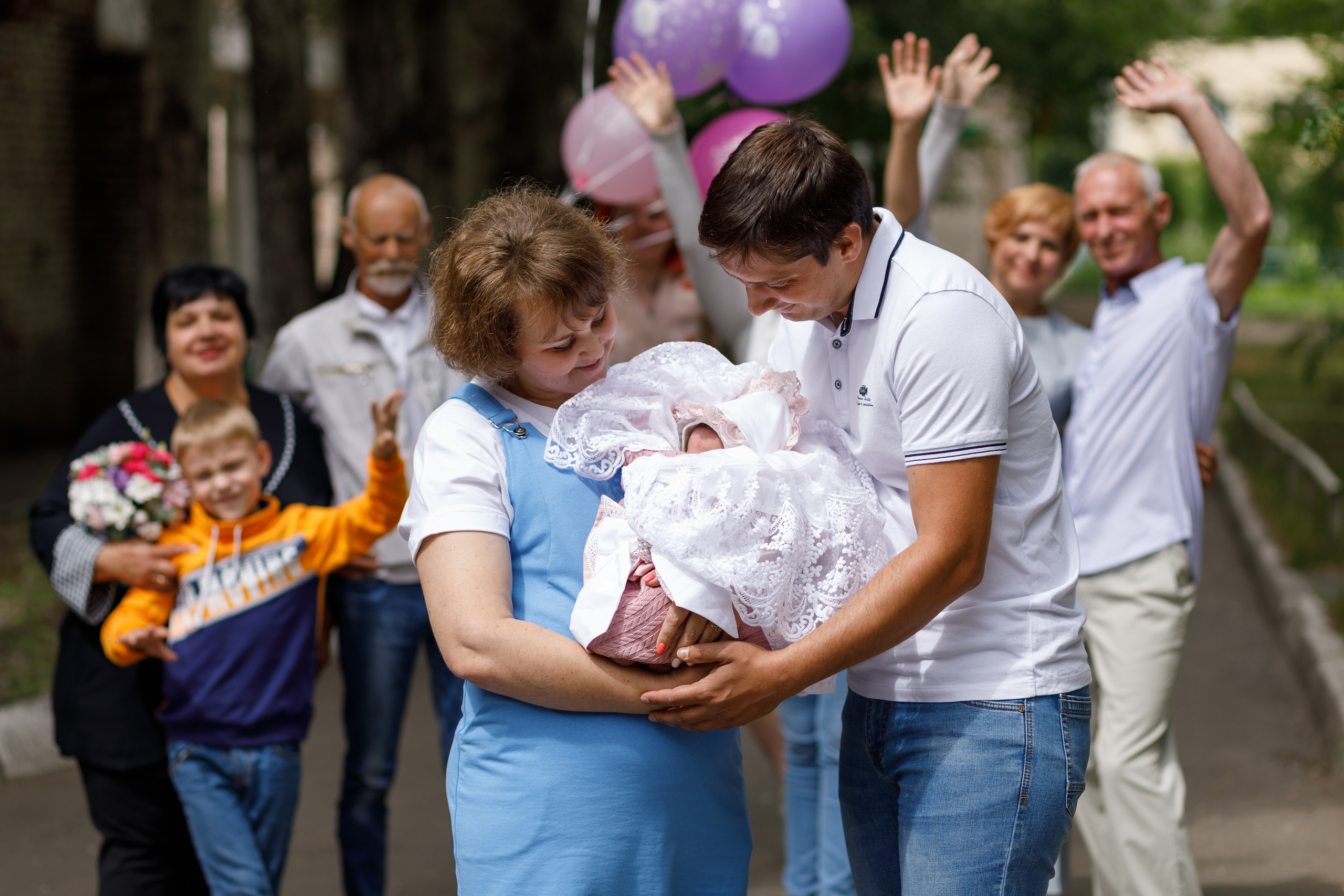 Newborn фотосъемка. Фотограф Анна Телекаева, выпускные альбомы, семейные и репортажные съемки в Омске