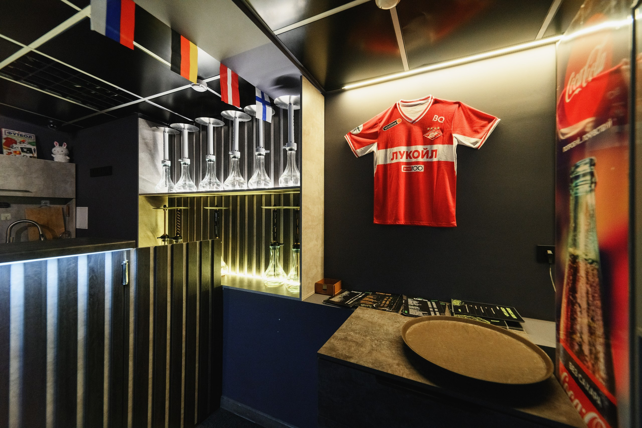 Профессиональная съемка в спорт-баре. Фотограф Камчатка Тимофей Тимофеенко