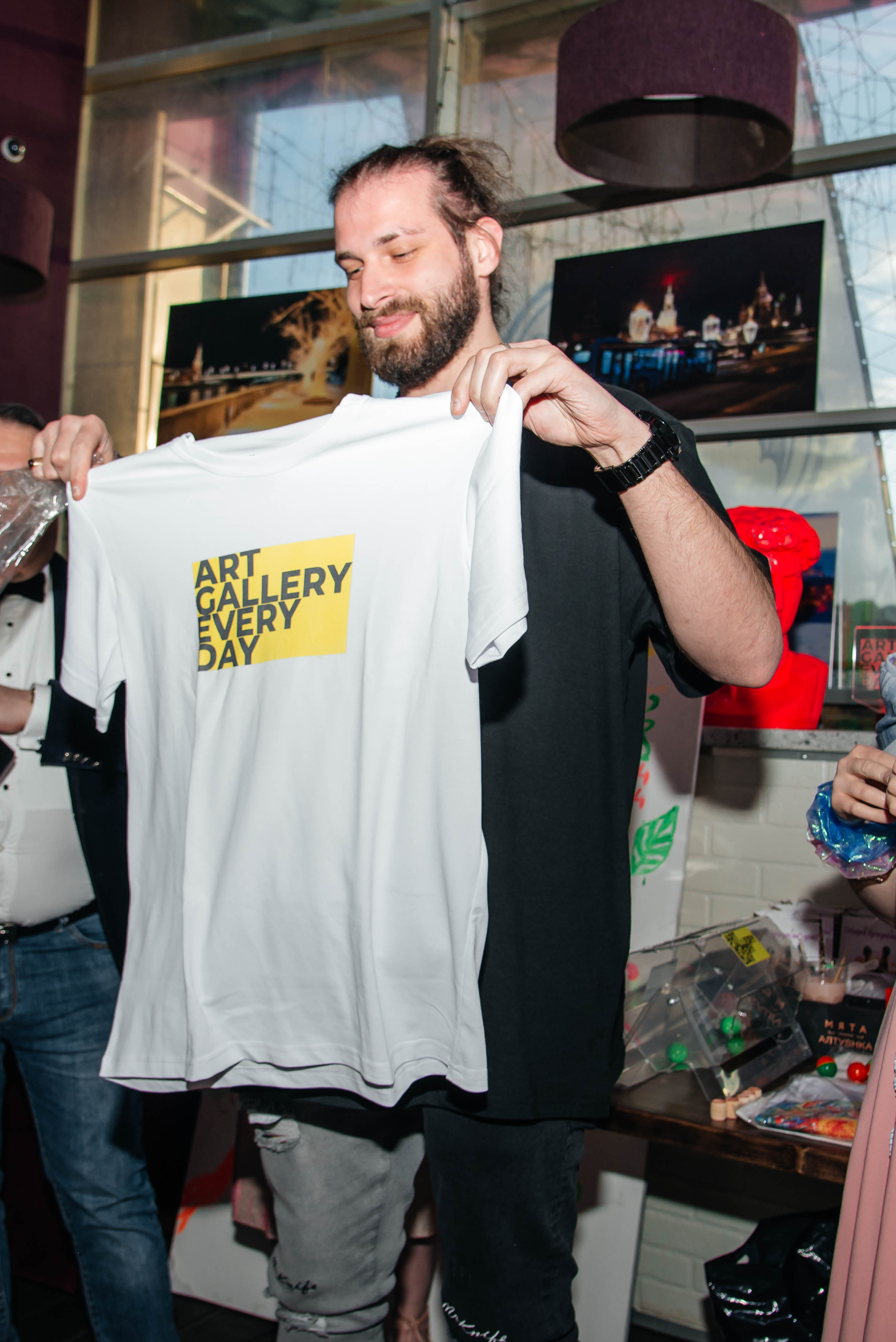 Открытие выставки в Мята Lounge. Свадебный и семейный фотограф в Москве Елена Брюханова