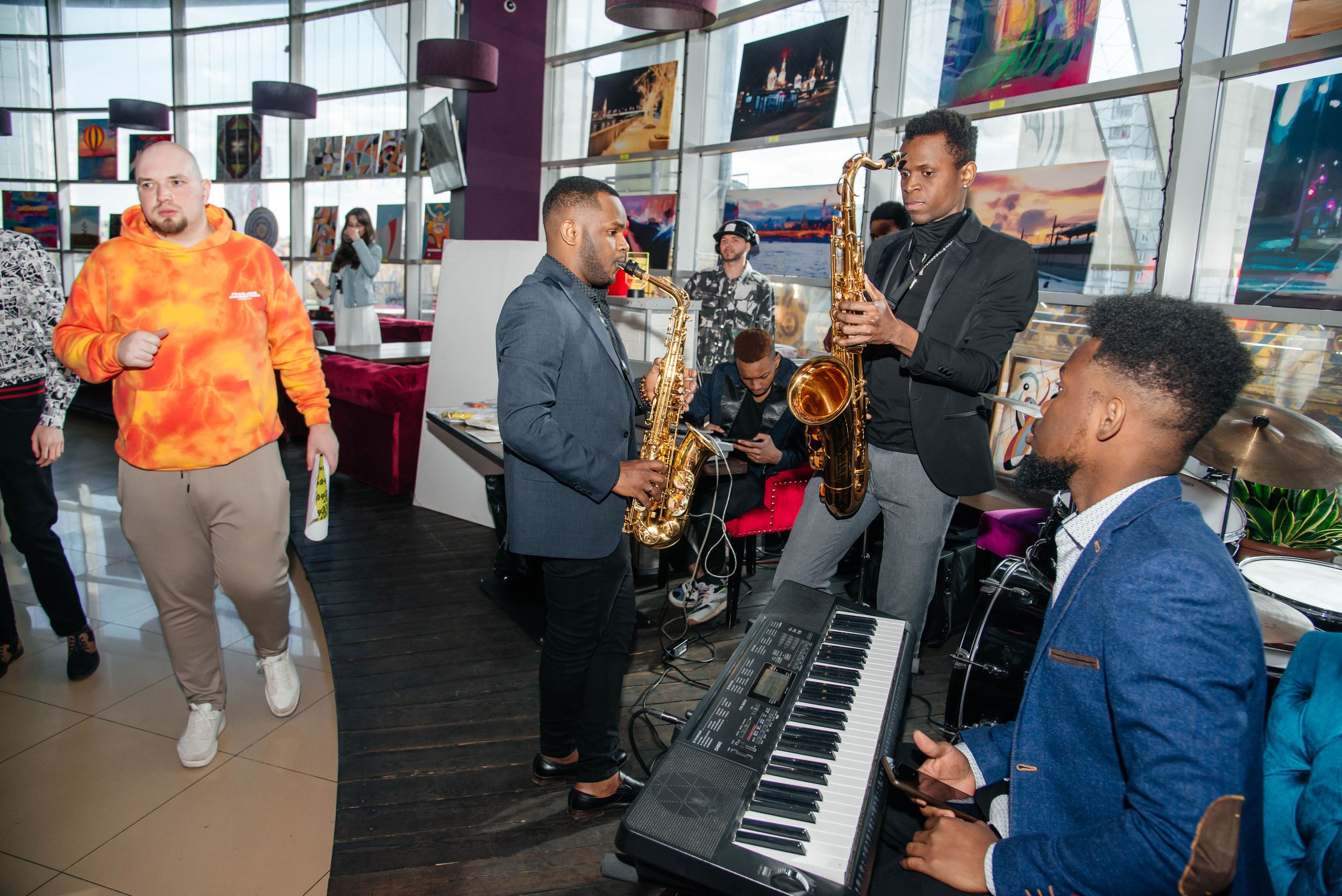 Открытие выставки в Мята Lounge. Свадебный и семейный фотограф в Москве Елена Брюханова