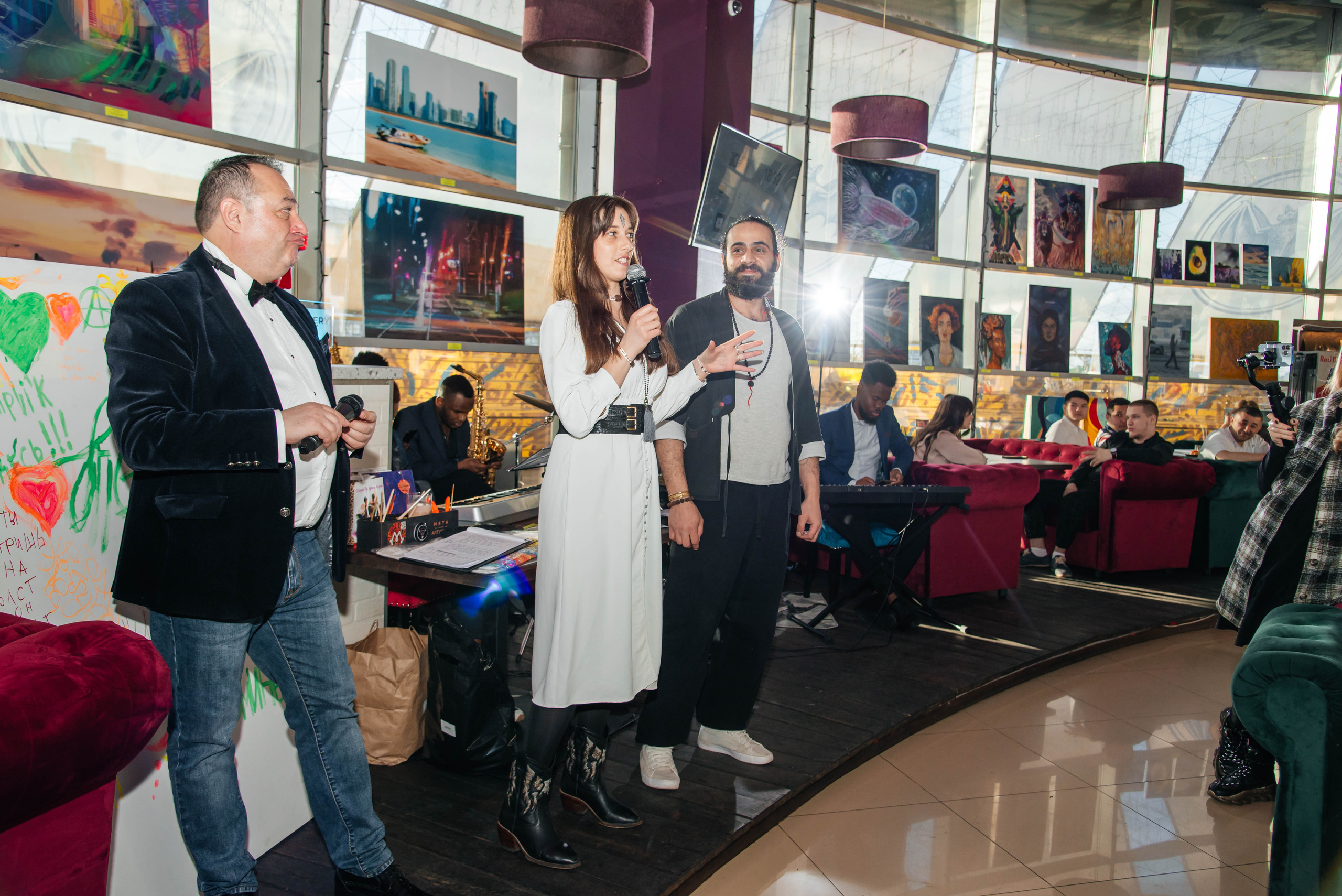 Открытие выставки в Мята Lounge. Свадебный и семейный фотограф в Москве Елена Брюханова