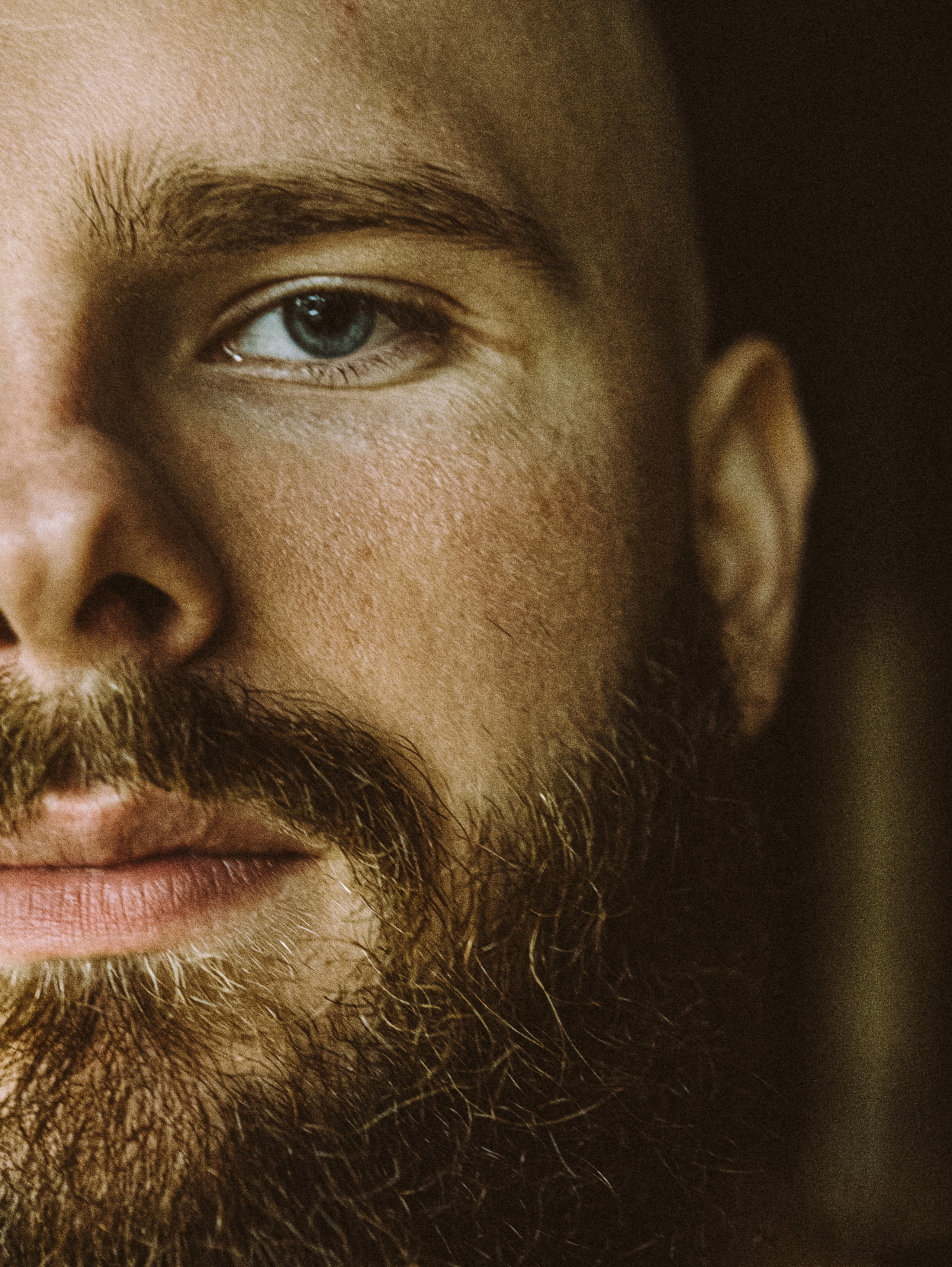 Román. Jorgis Talè — photographer, kind person, teacher of arts and other mag