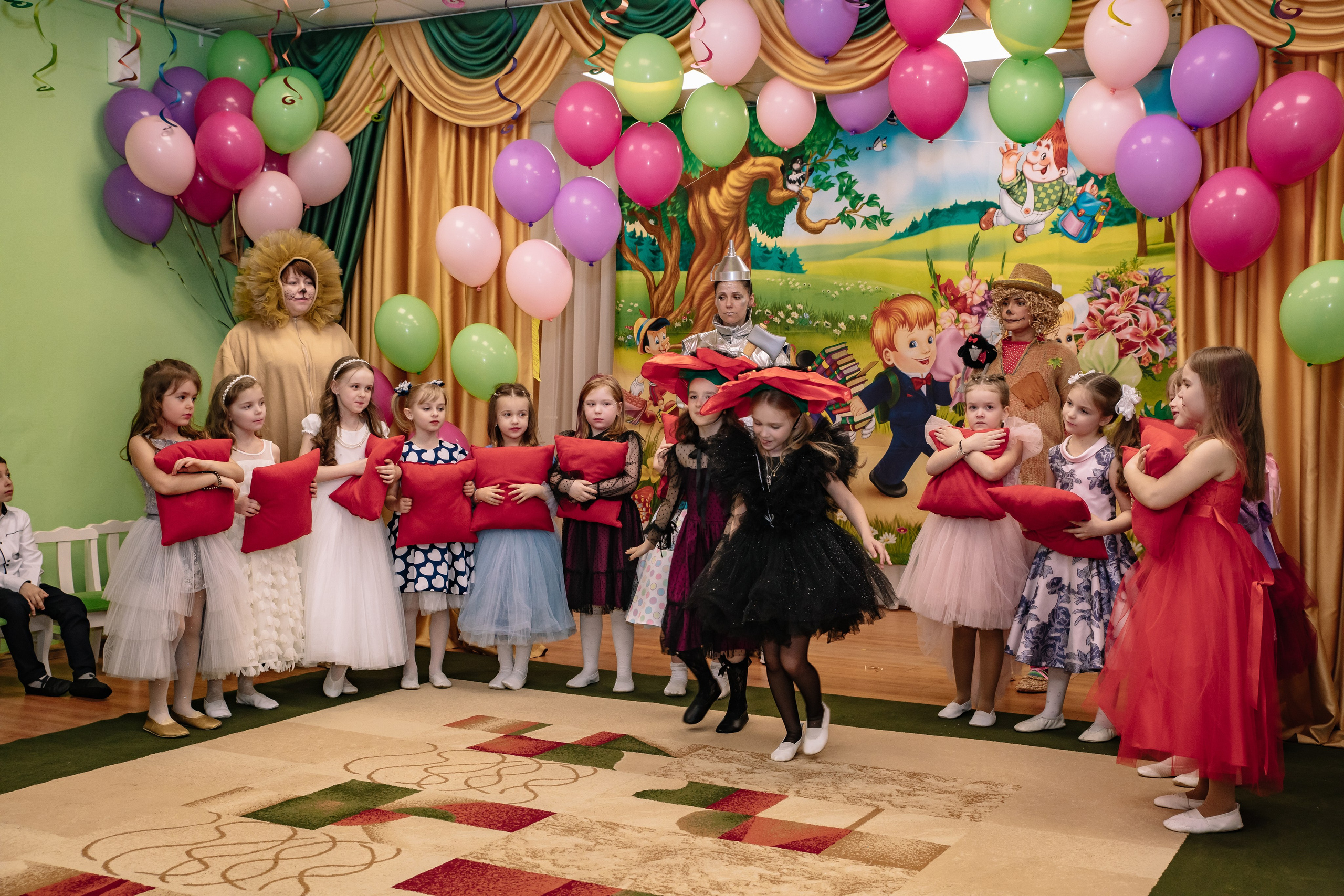 Группа «Сказка» ДС 69 Выпускной 2024. Фотограф в Москве Яна Полосина
