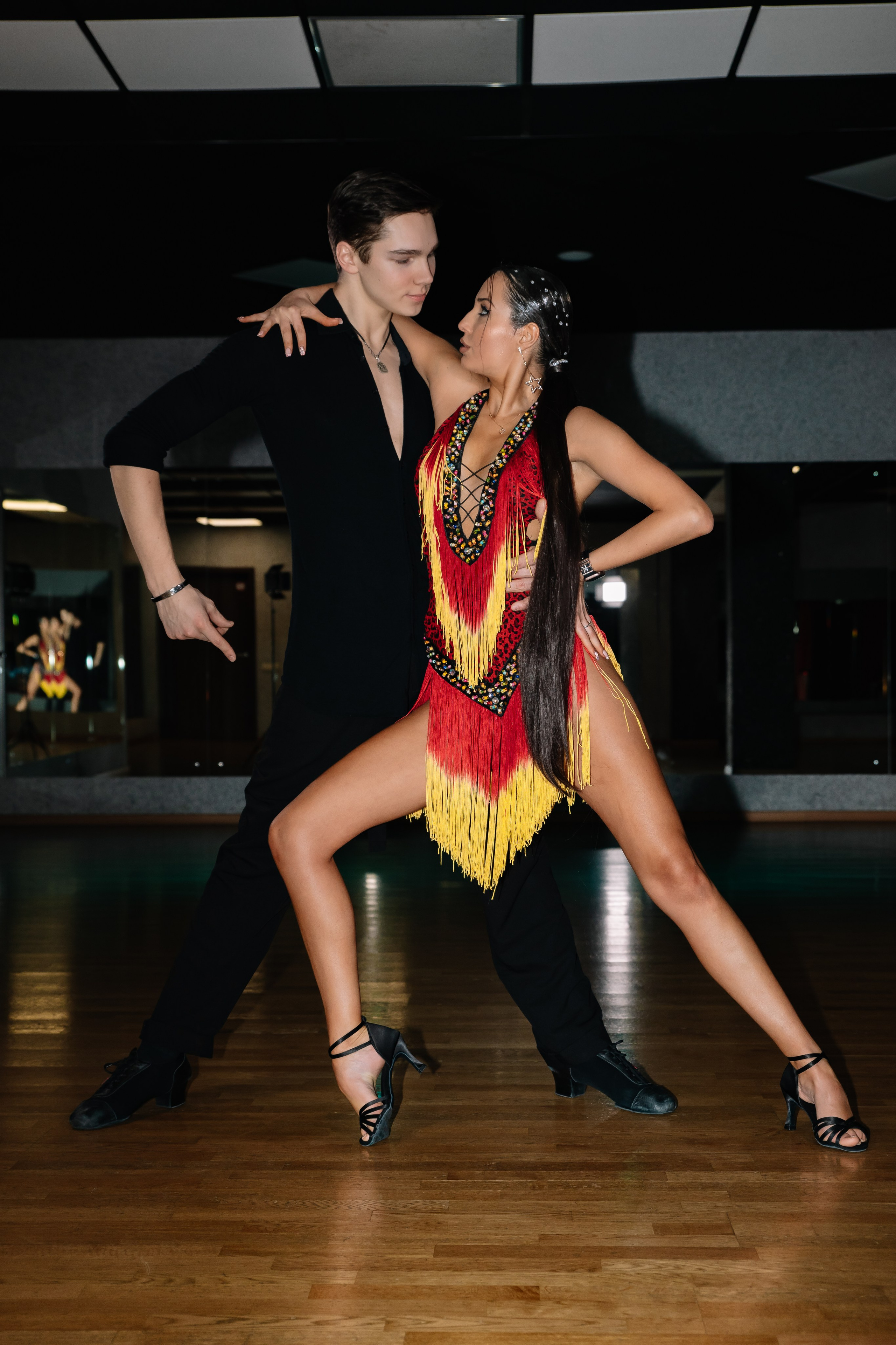 Карина и Илья студия Премьер. Фотограф в Москве Яна Полосина