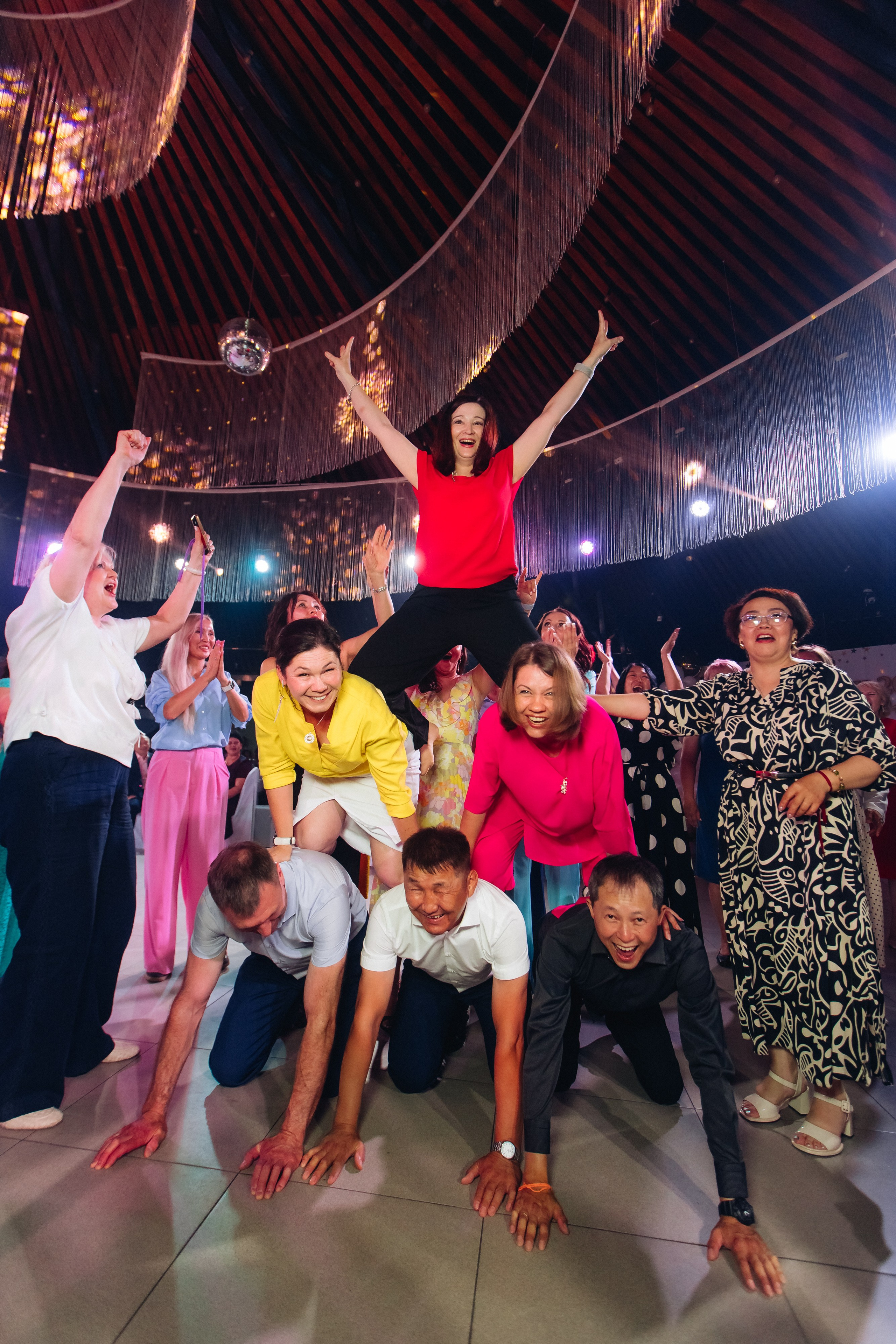 Выпускной вечер. 49 школа. Баран на корове. Свадебный и семейный фотограф в Улан-Удэ