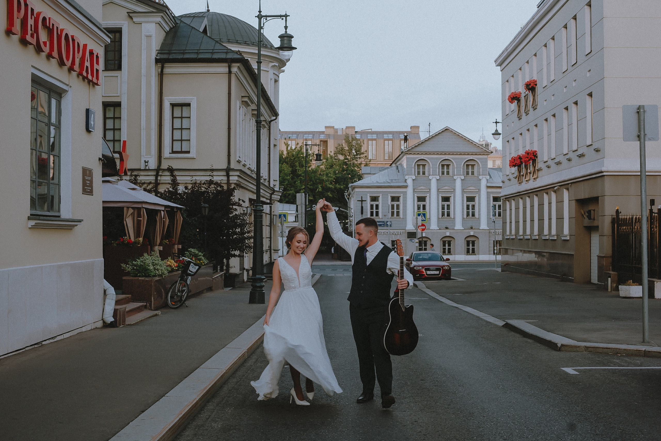 Love.app: Всё для счастливой жизни. Свадебный и семейный фотограф в Москве Сажина Кристина КиМ. Свадебный оператор в Москве Сажин Максим