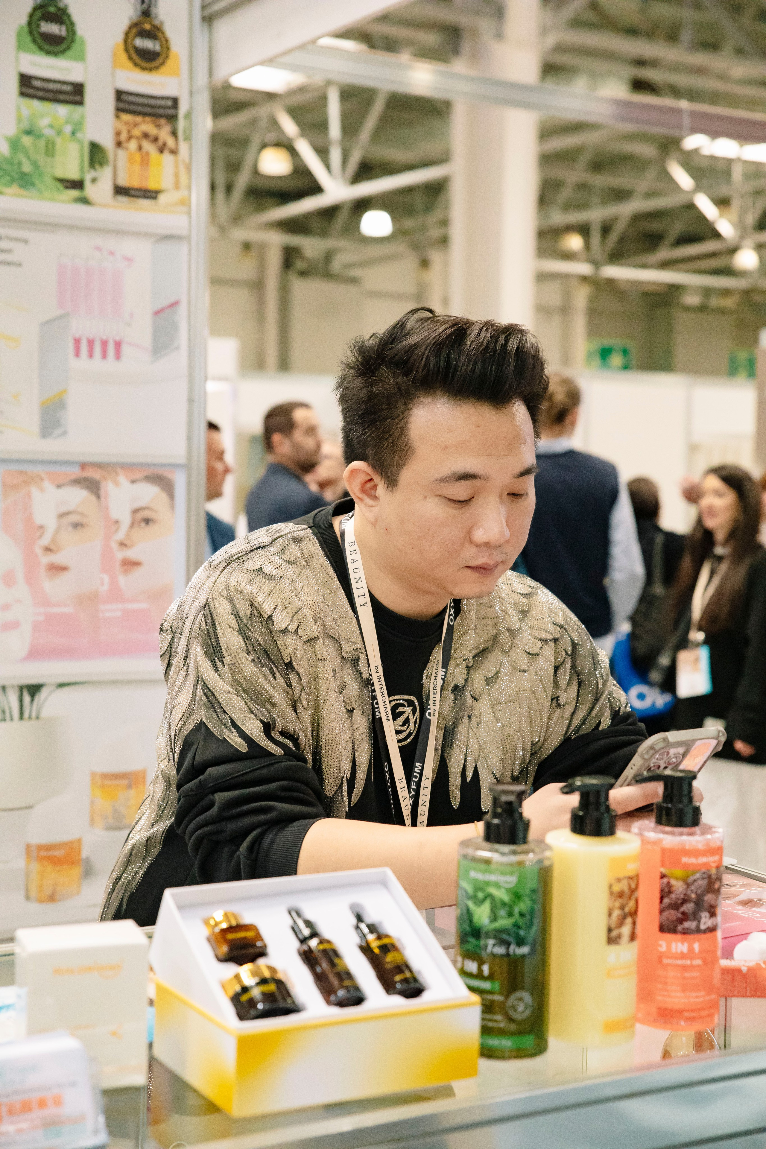 Выставка BEAUNITY by InterCHARM 2026. Профессиональный фотограф в Москве | Заказать фотосессию и съемку