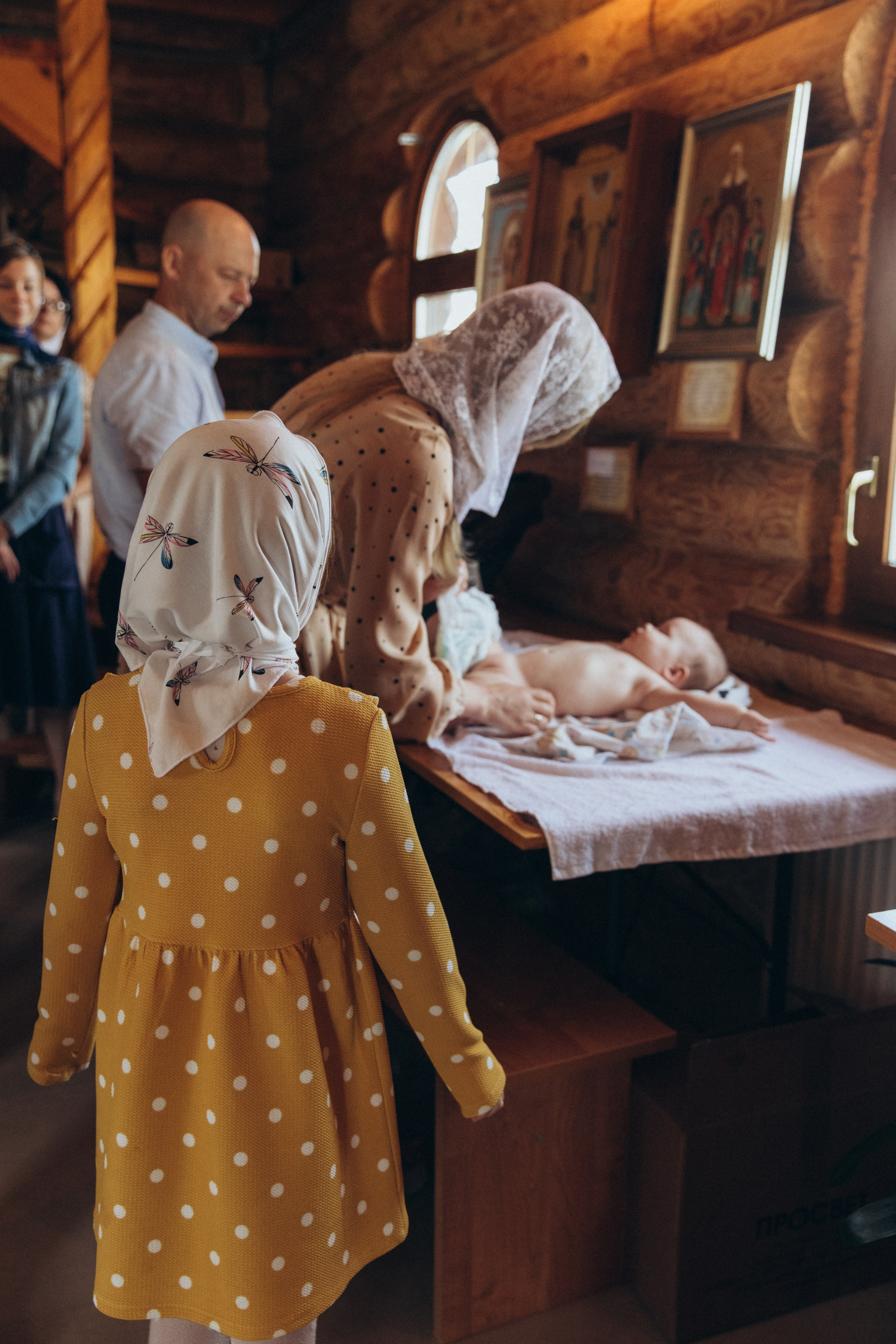 Крещение Марьяны. Фотограф на крещение в Рязани. Семейный фотограф