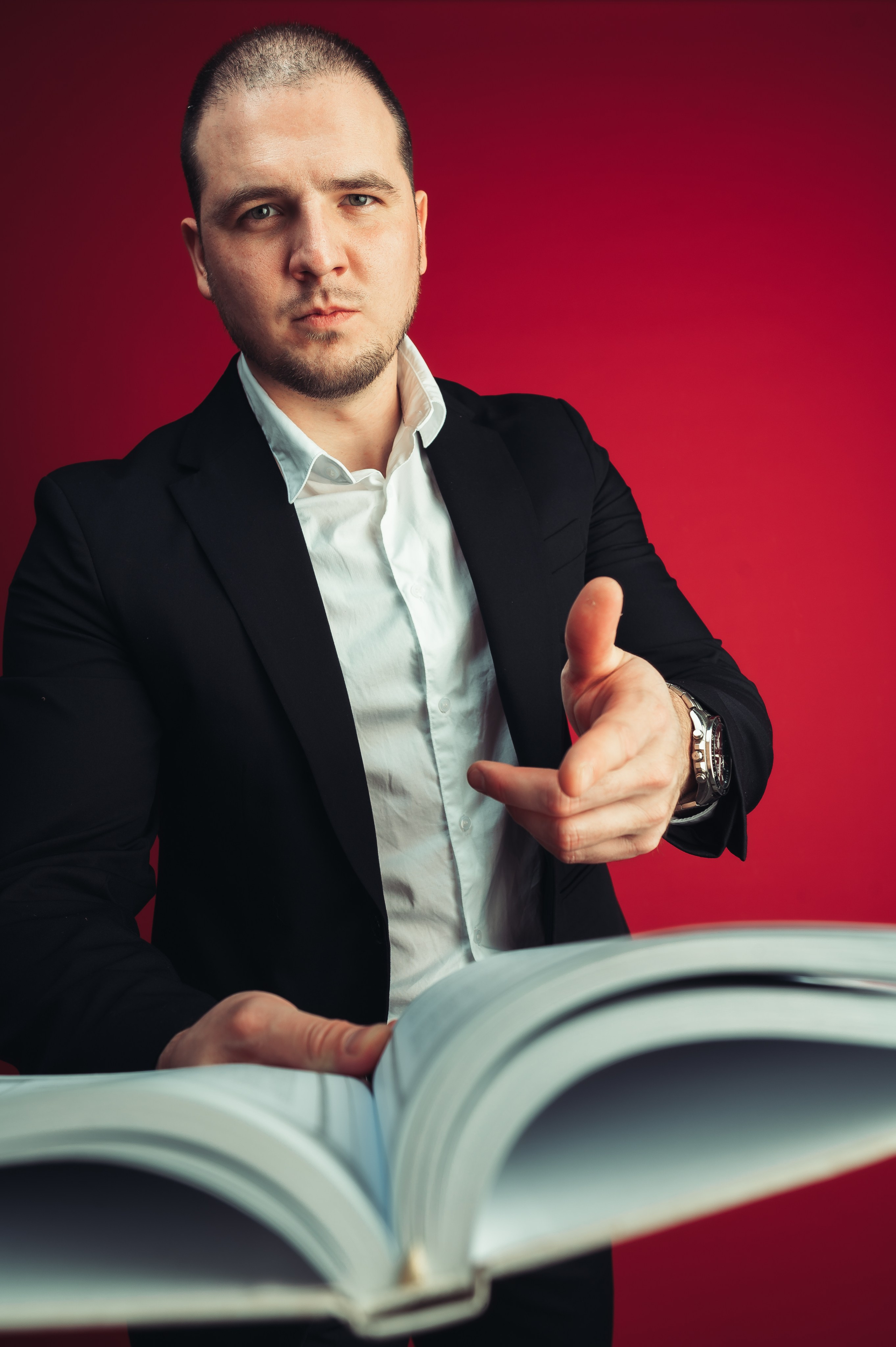 Никита Пустовалов — портретная съёмка. Иван Кубик — фотограф и видеограф