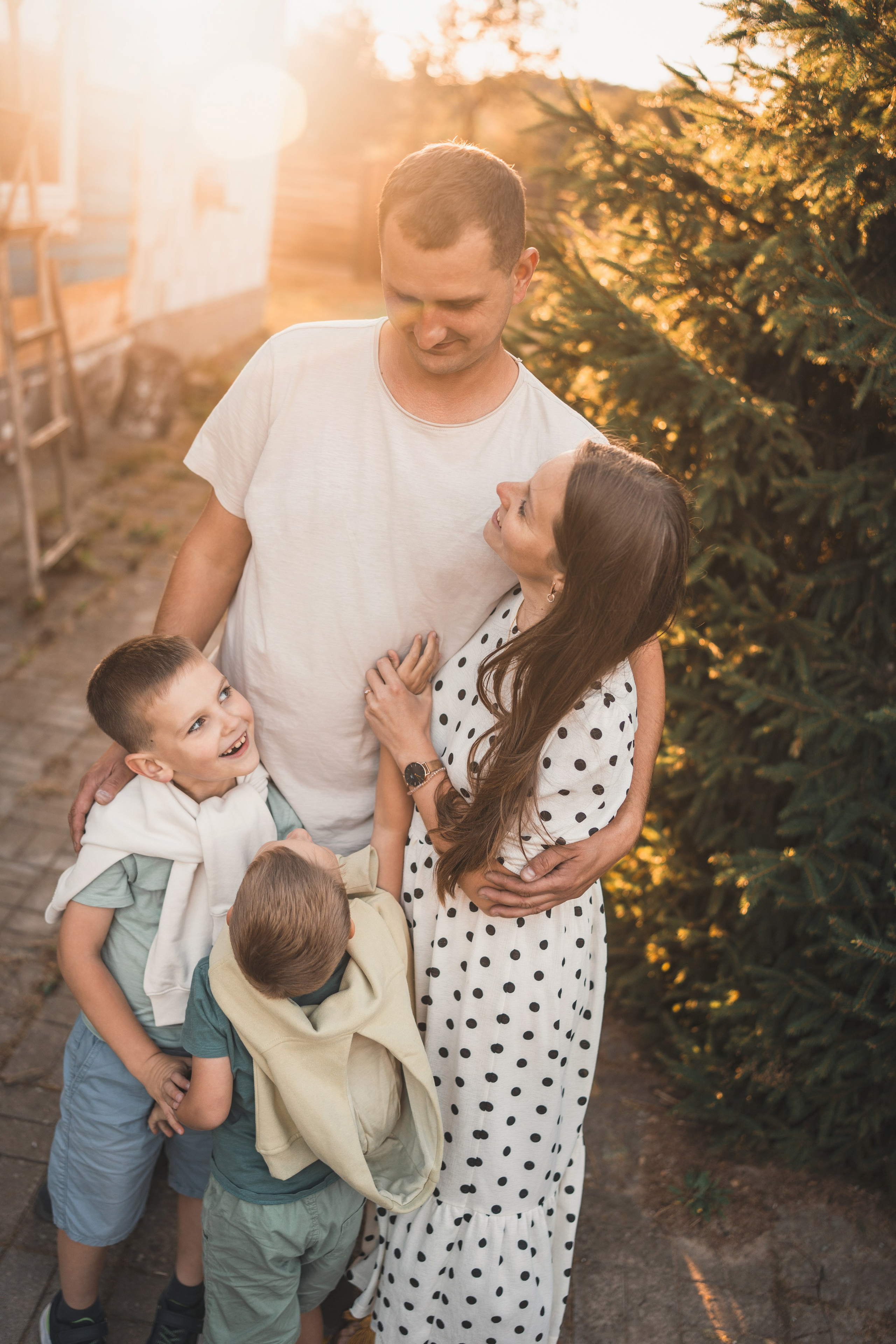 СЪЕМКА НА УЧАСТКЕ. Семья Юлии. Фотограф Марта Козел. Гродно, Беларусь
