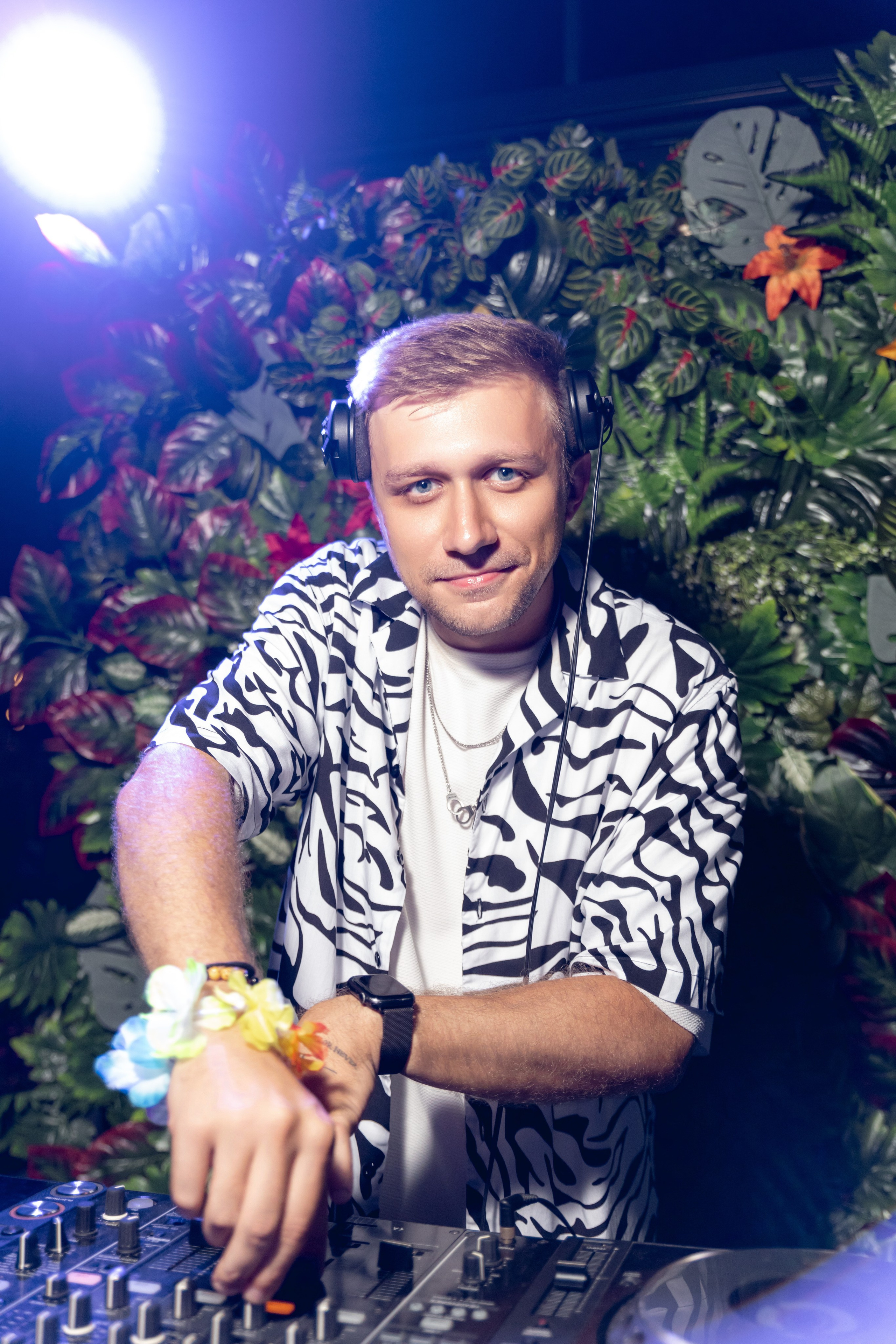 Fiji. Вечеринка Lyalin Vibes