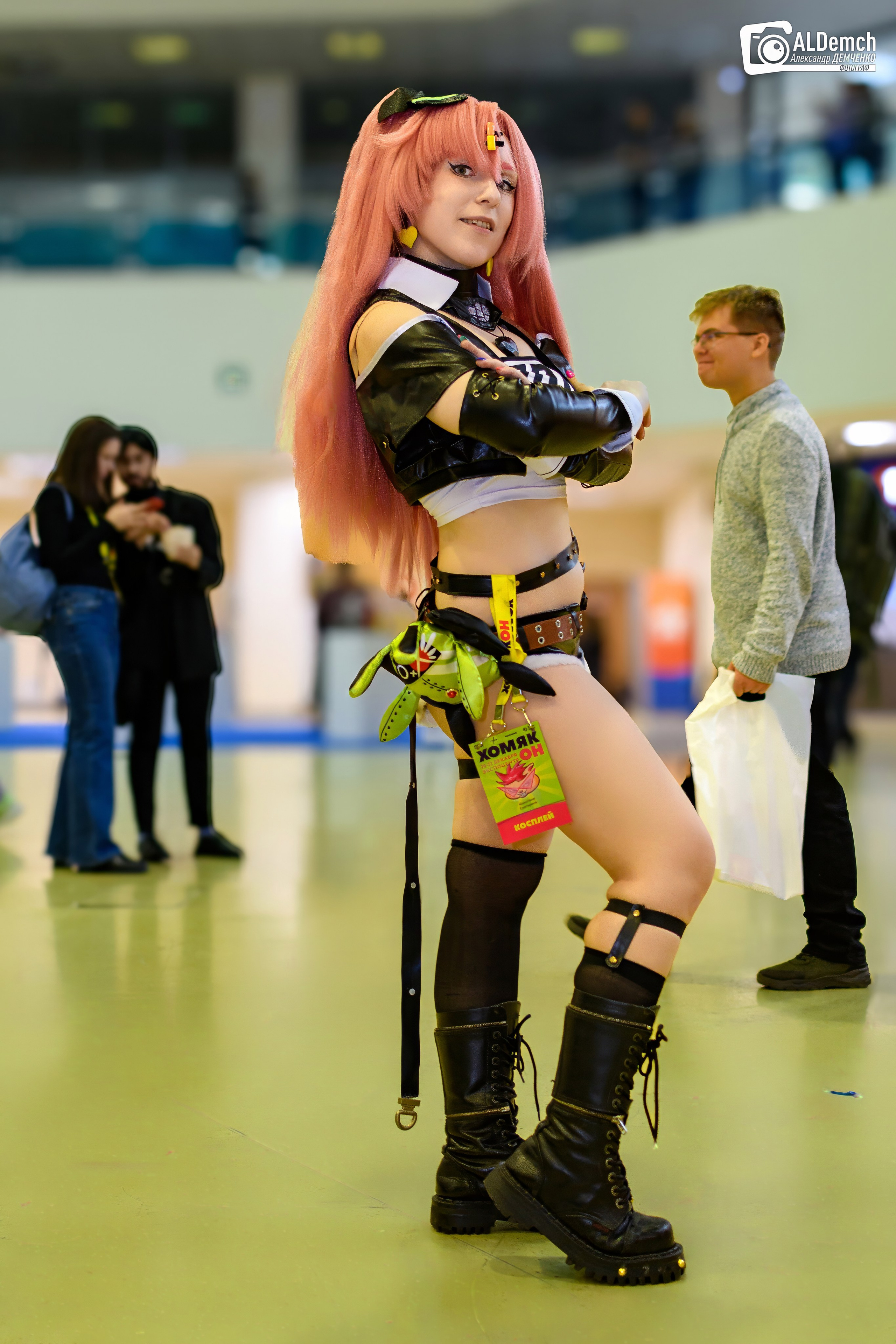 Аниме картинки персонажей и косплей фото в России Москве