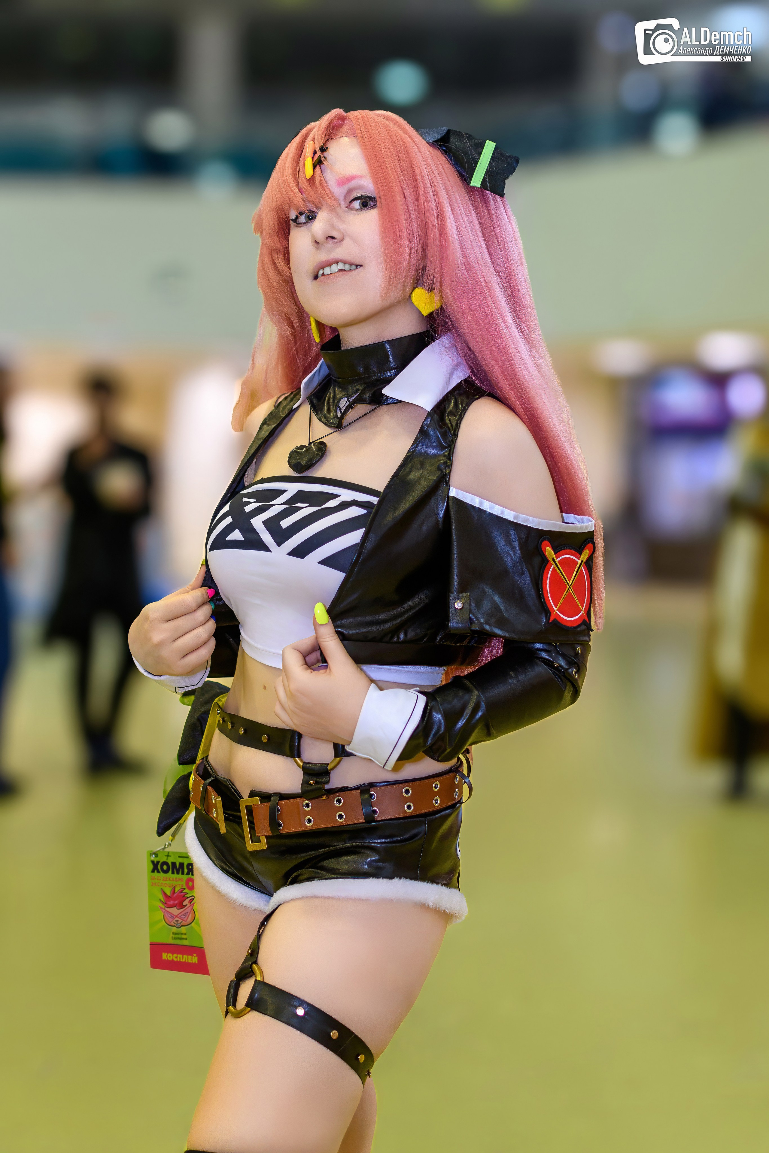 Аниме картинки персонажей и косплей фото в России Москве