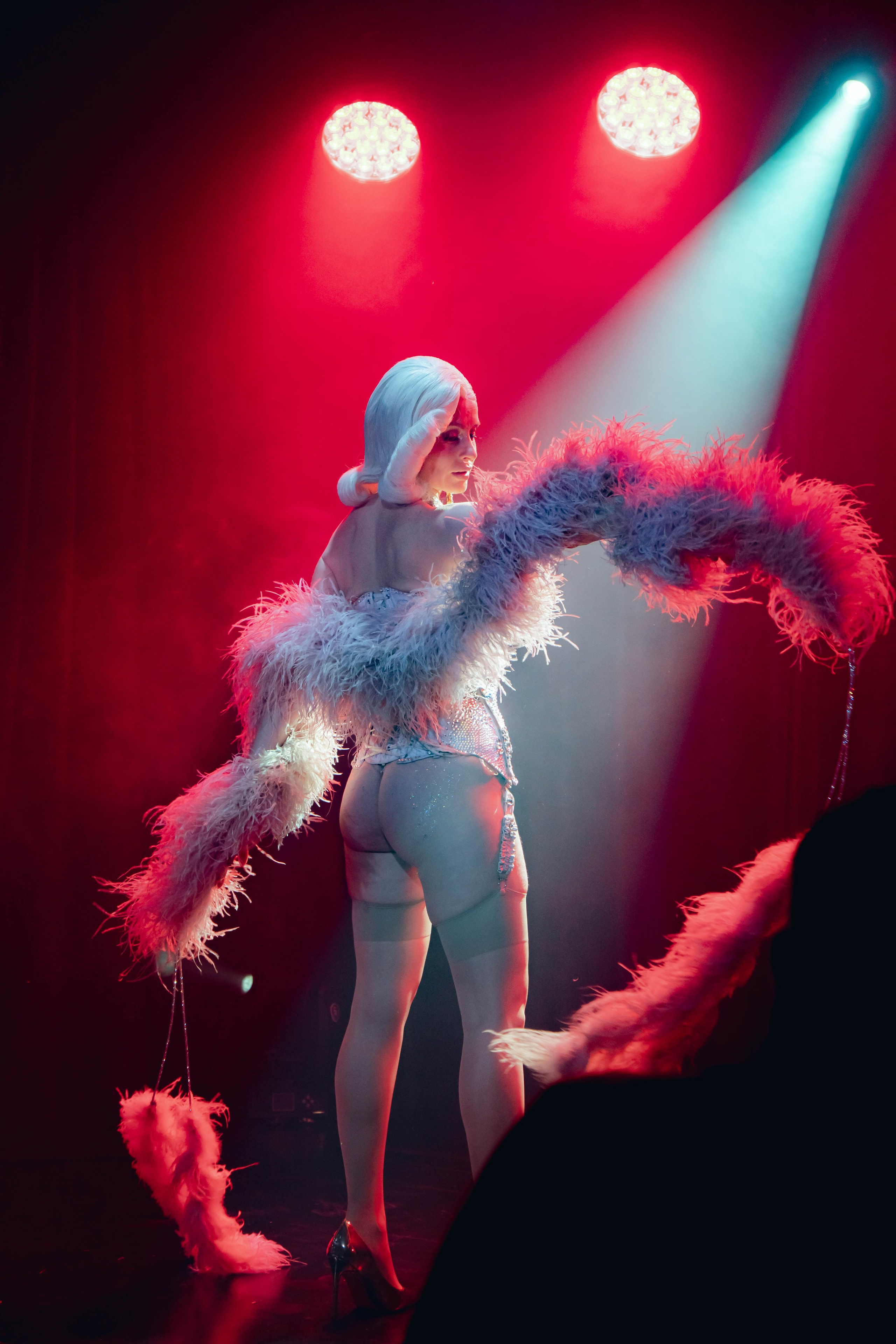 Бурлеск-кабаре SIRENCE. Со стороны / репортажный фотограф в СПб