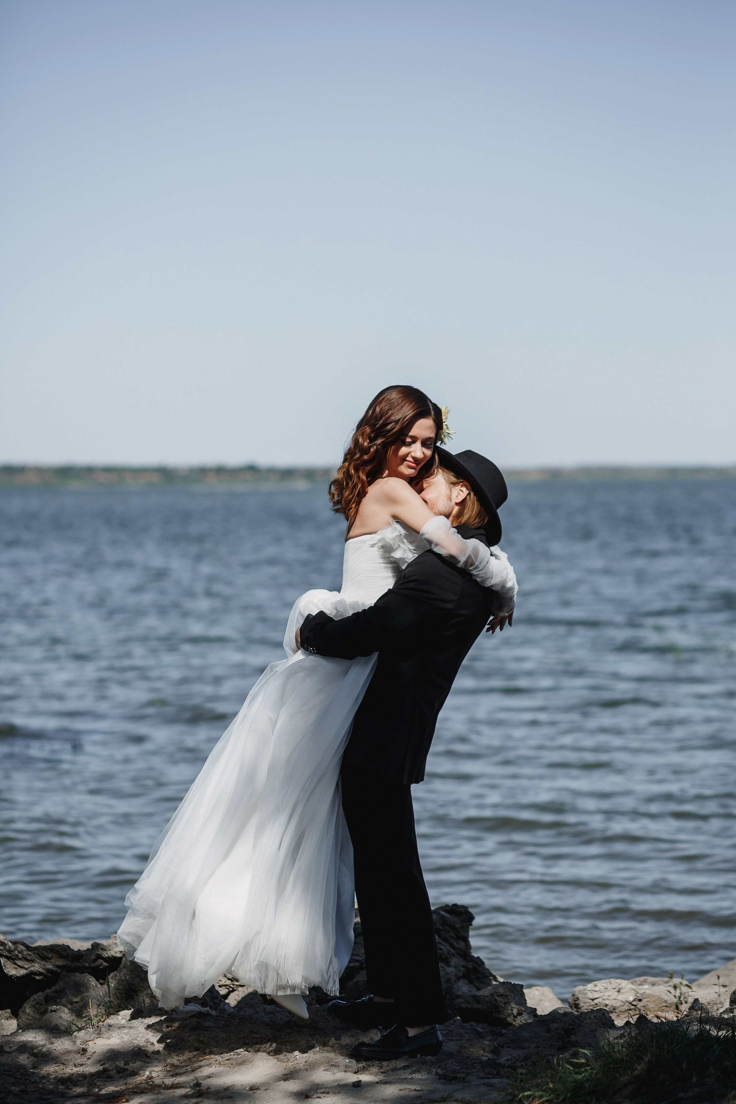 Свадебная фотосессия Михаила и Валерии на Чеховской набережной. Свадебный и семейный фотограф в Таганроге Бакарюк Антон