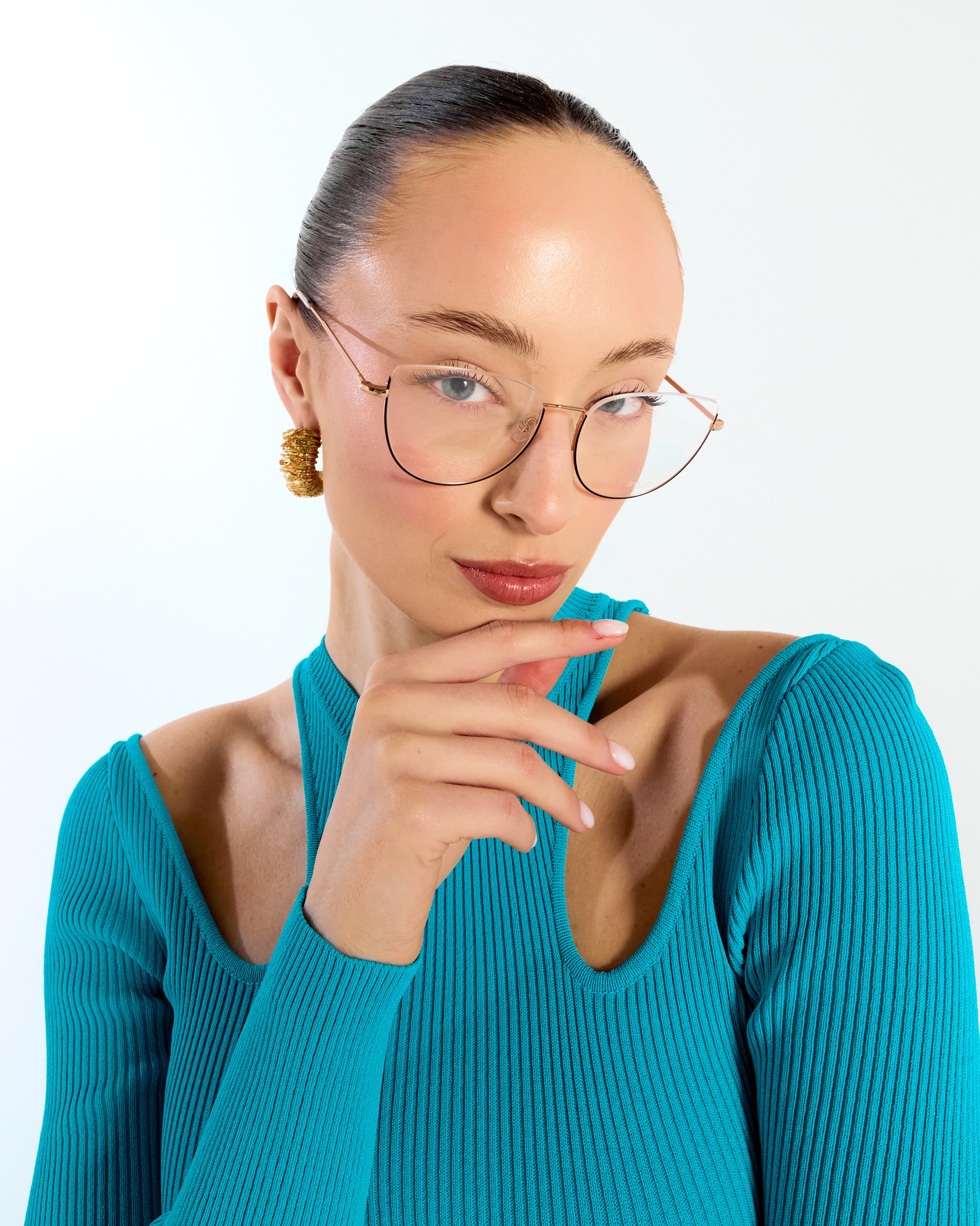 Glazburg optics. Святослав Лебедев | Рекламный фотограф — Коммерческая съемка, Арт-дирекшн, AI-интеграция