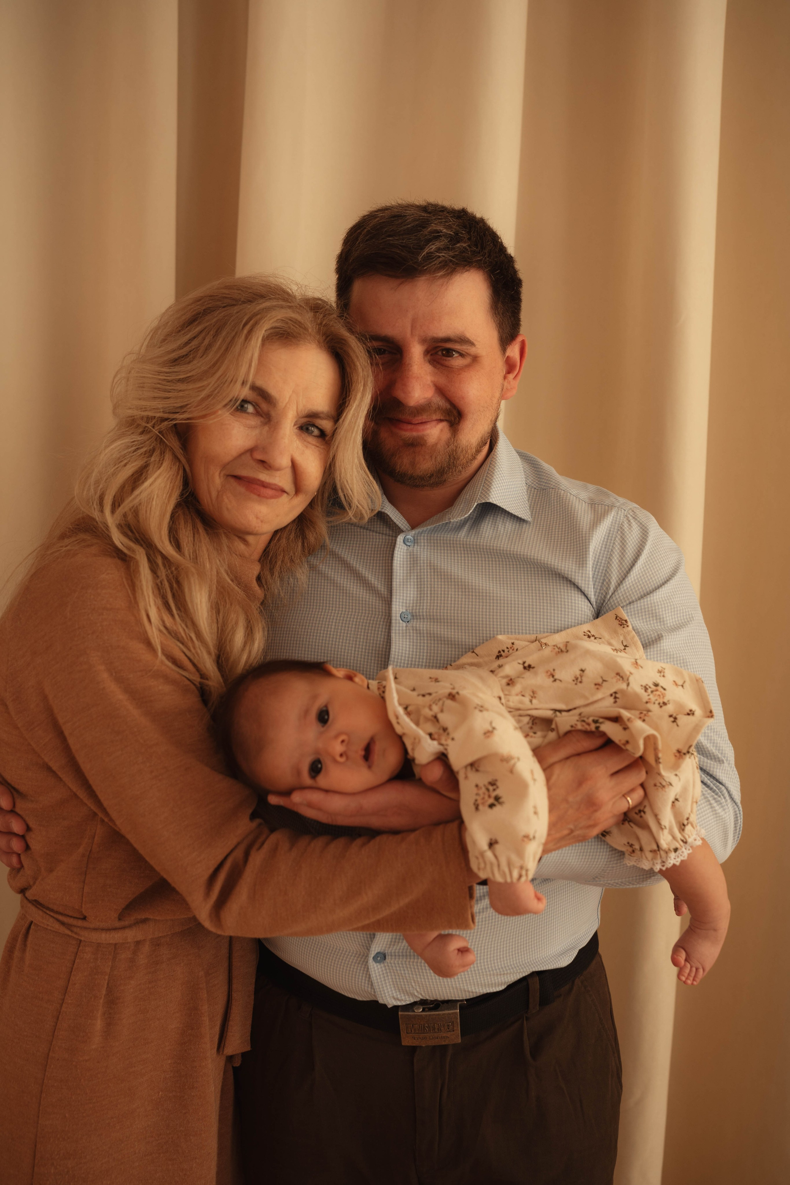 Аврора и ее семья. Фотограф в Новосибирске Диана Ильиных