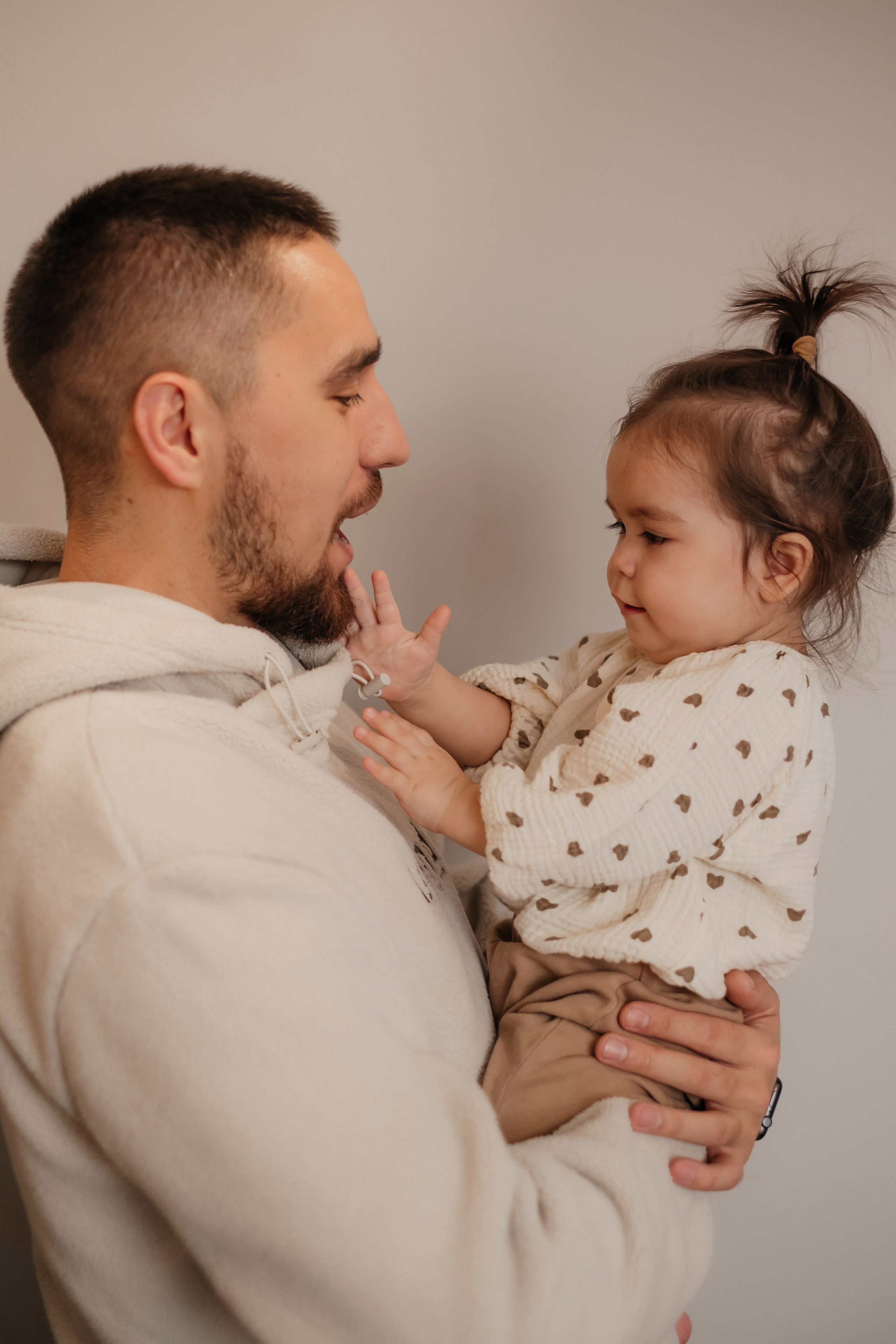 Катя, Саша и Еся | домашняя съемка. Фотограф в Новосибирске Диана Ильиных