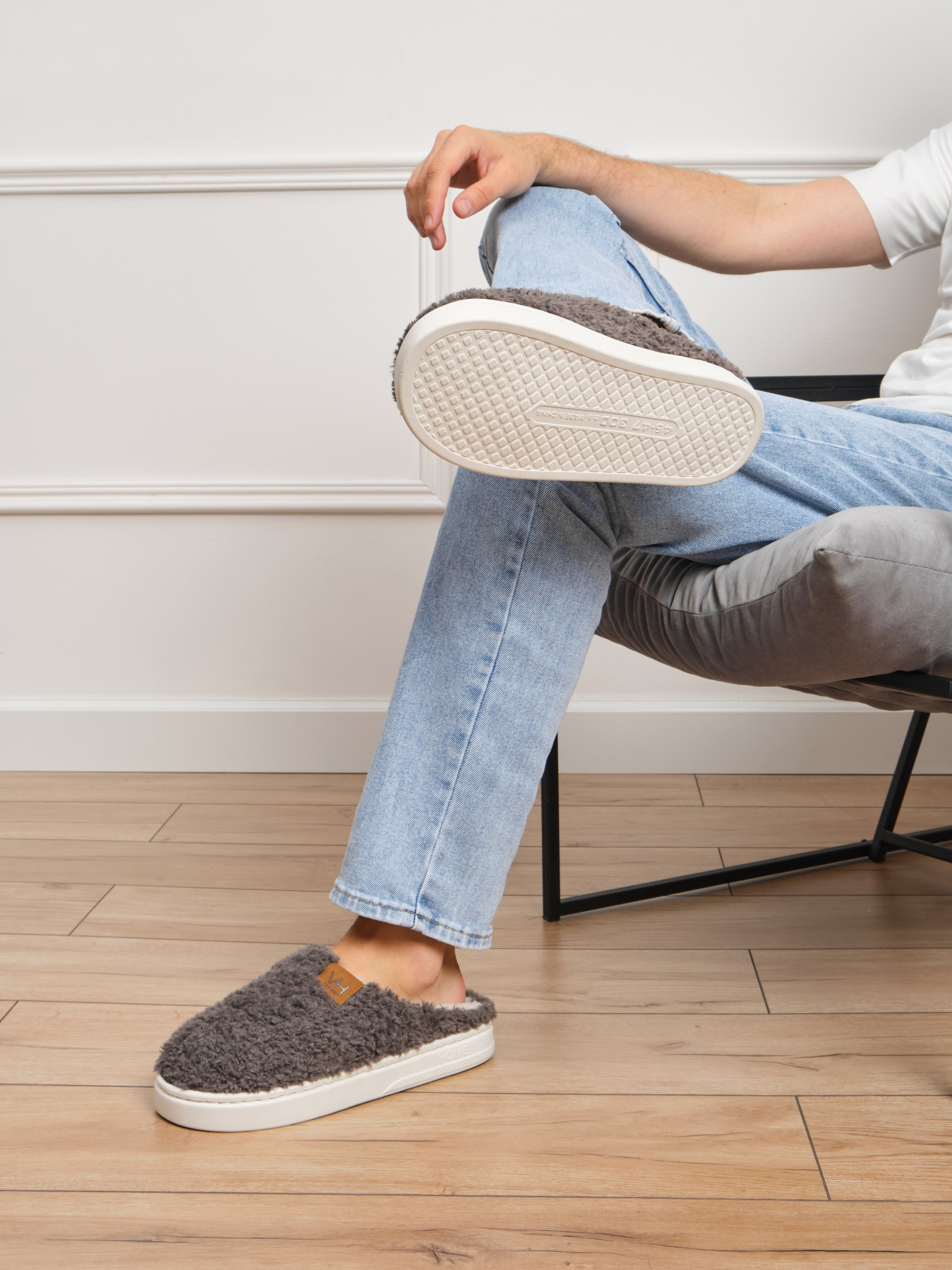 Домашние тапочки. Фотостудия для Wildberries Ozon