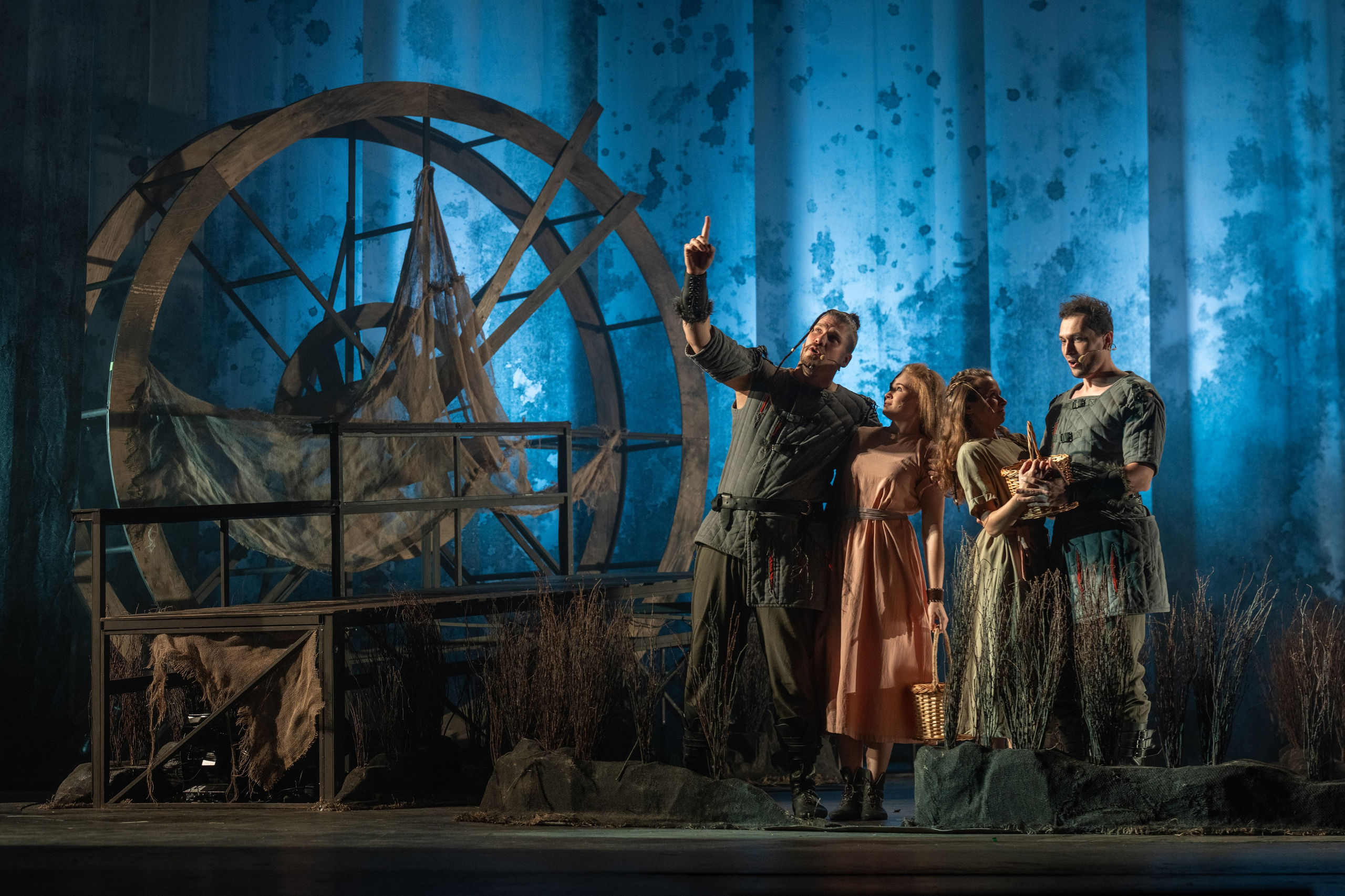 Алтайский молодёжный театр: Яга. Сайт фотографа Сергея Абрамова