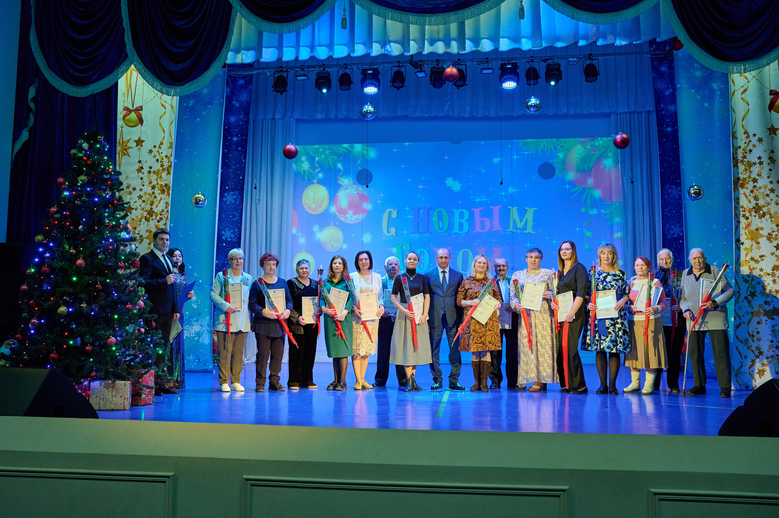 НГ концерт в Марьиной роще. Жизнь курорта Кабардинка в фотографиях