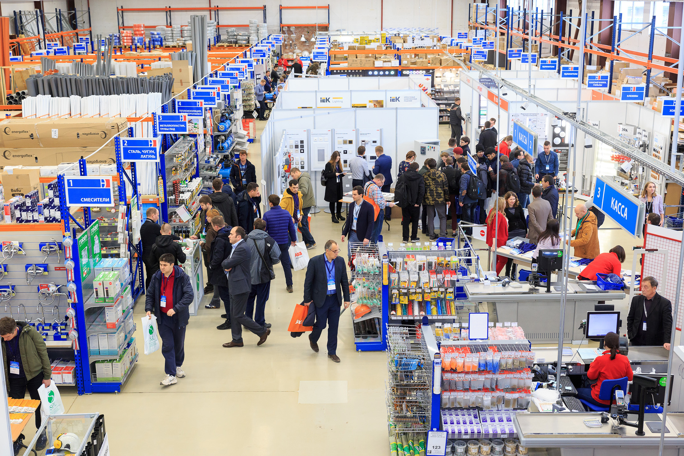 Выставка Мегамастер - репортажная фотосъемка. Фотоагентство Объектив — Профессиональная фотосъемка b2b в Перми