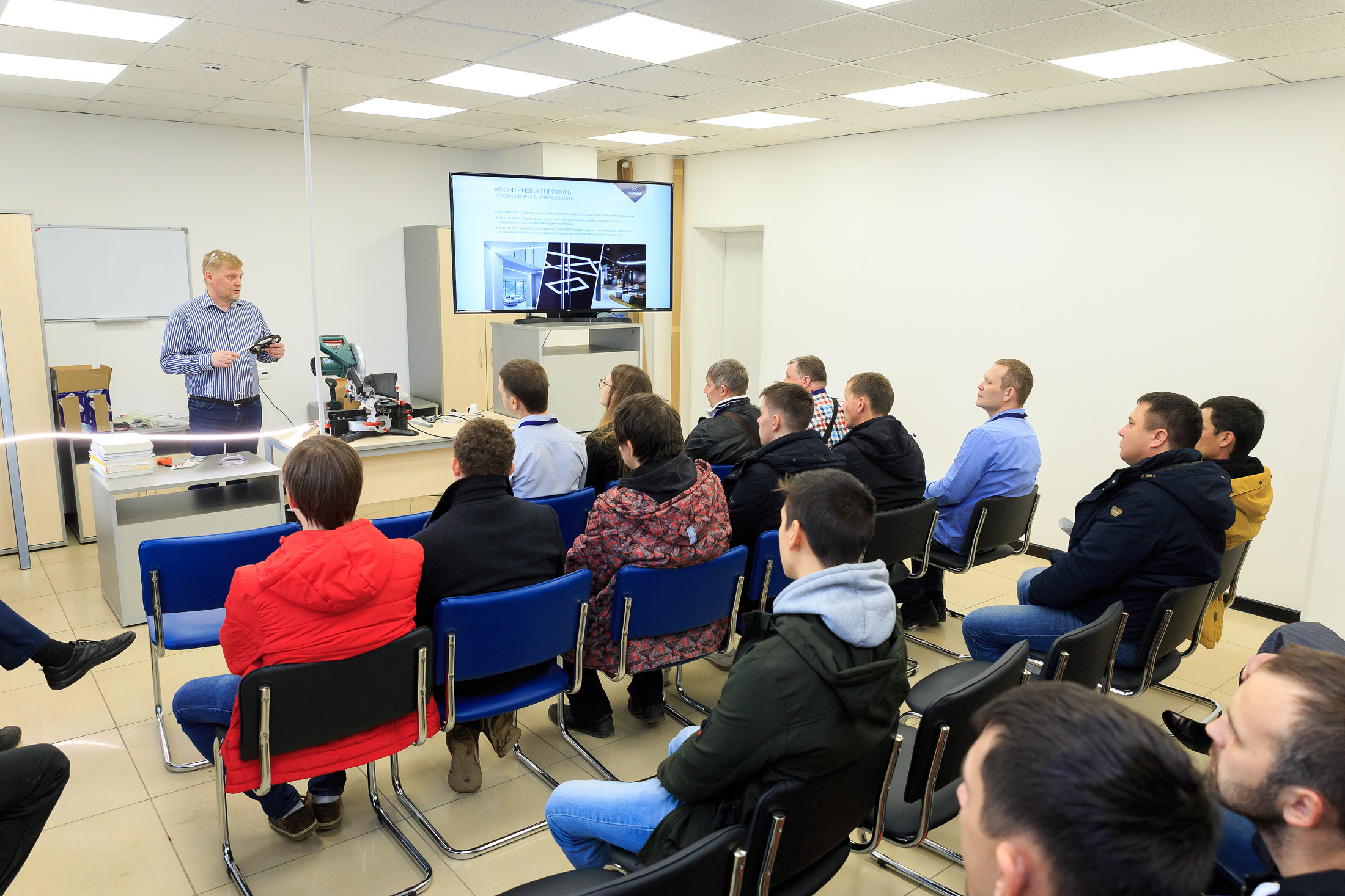 Выставка Мегамастер - репортажная фотосъемка. Фотоагентство Объектив — Профессиональная фотосъемка b2b в Перми