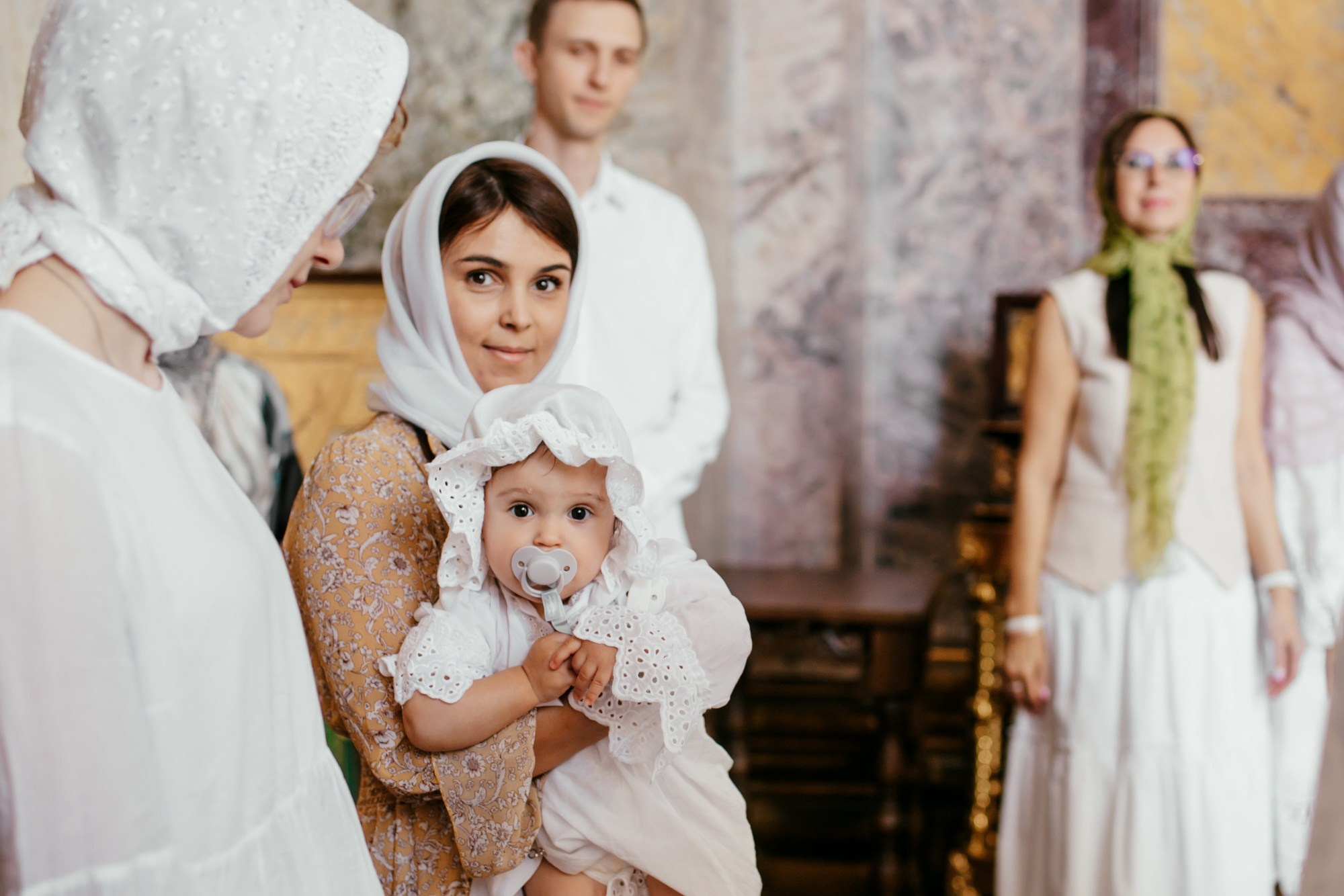 Крещение ребенка в Исаакиевском соборе СПб. Фотограф крещение венчание в Петербурге! Помогает подобрать храм и посоветовал душевного батюшку в СПб