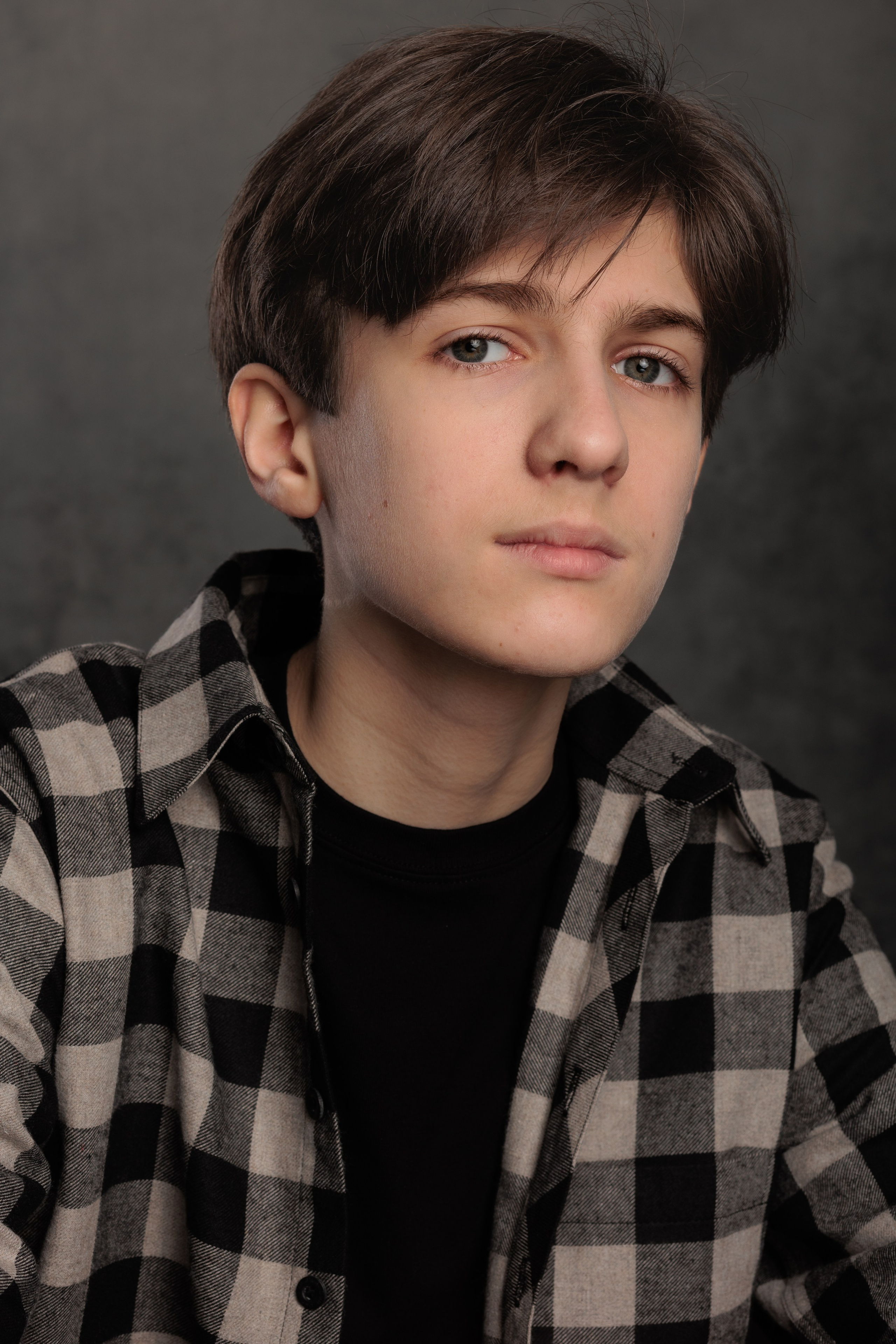 АРТЕМ. Я фотограф из Москвы к Вашим услугам