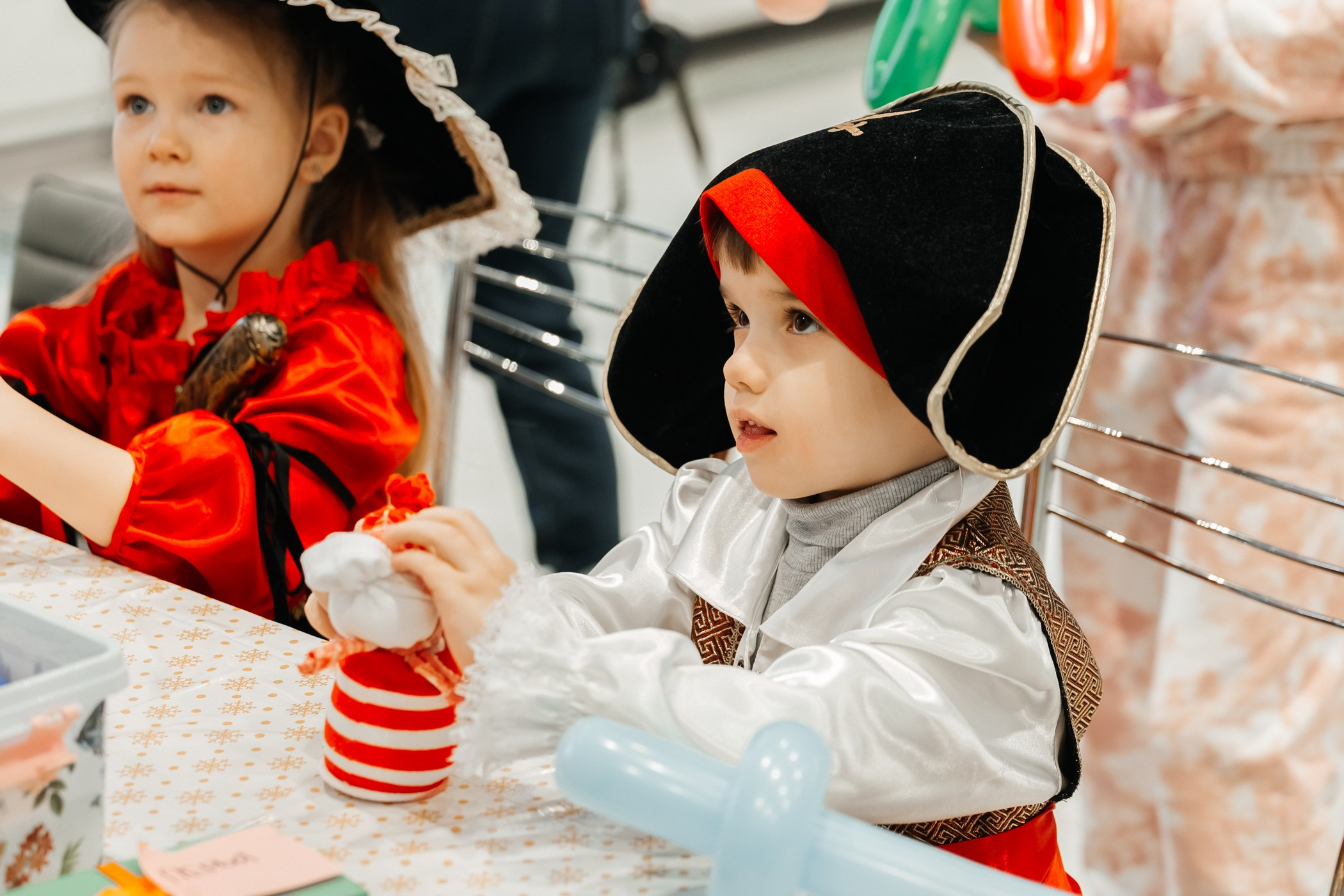 Детский мастер-класс в «Картель Авто» — «Студия чудес Алиса». Фотограф Кемерово | Сергей