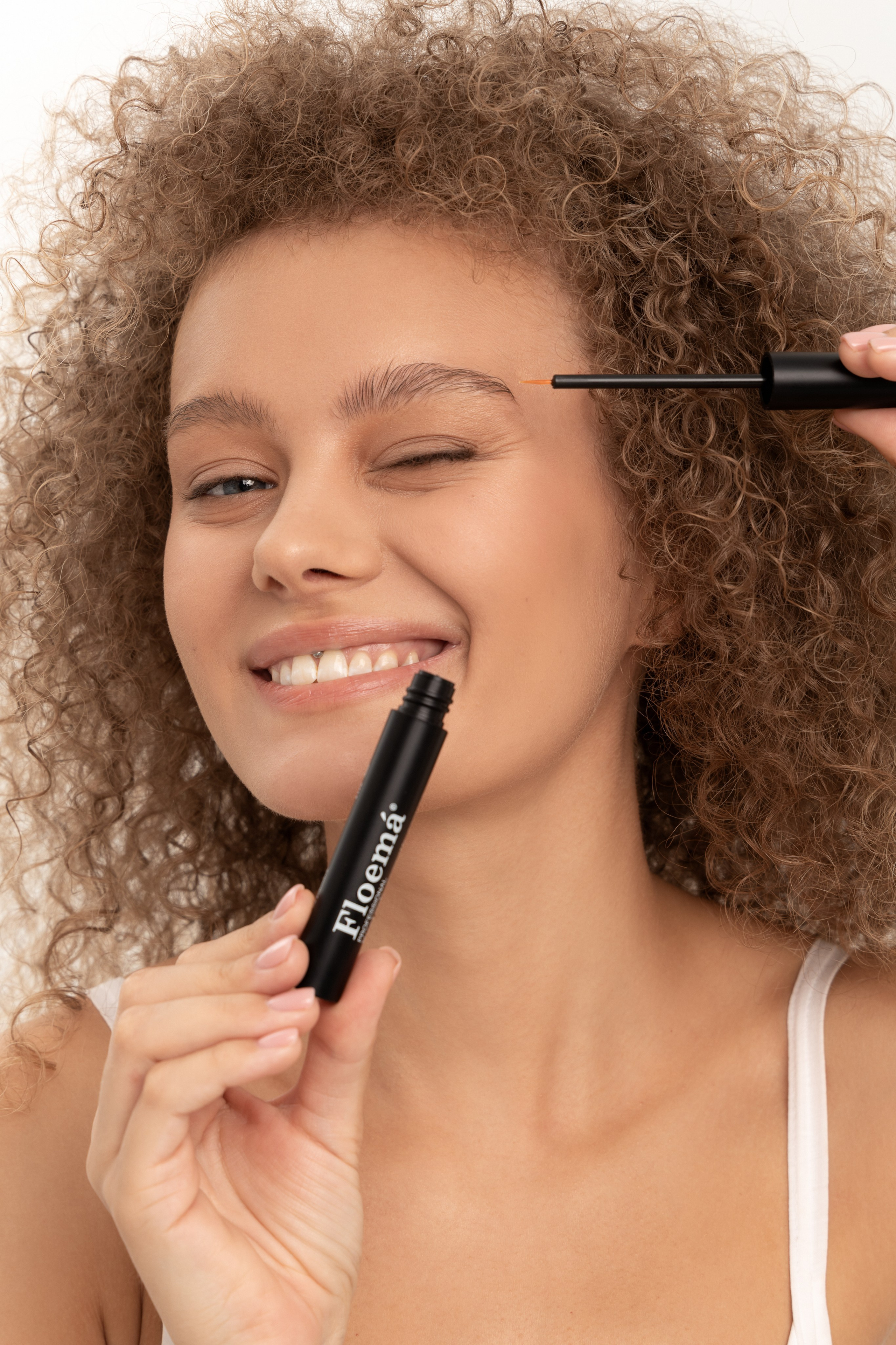 FLOEMA. Фотограф для брендов из Санкт-Петербурга Элина Каспаравичюс