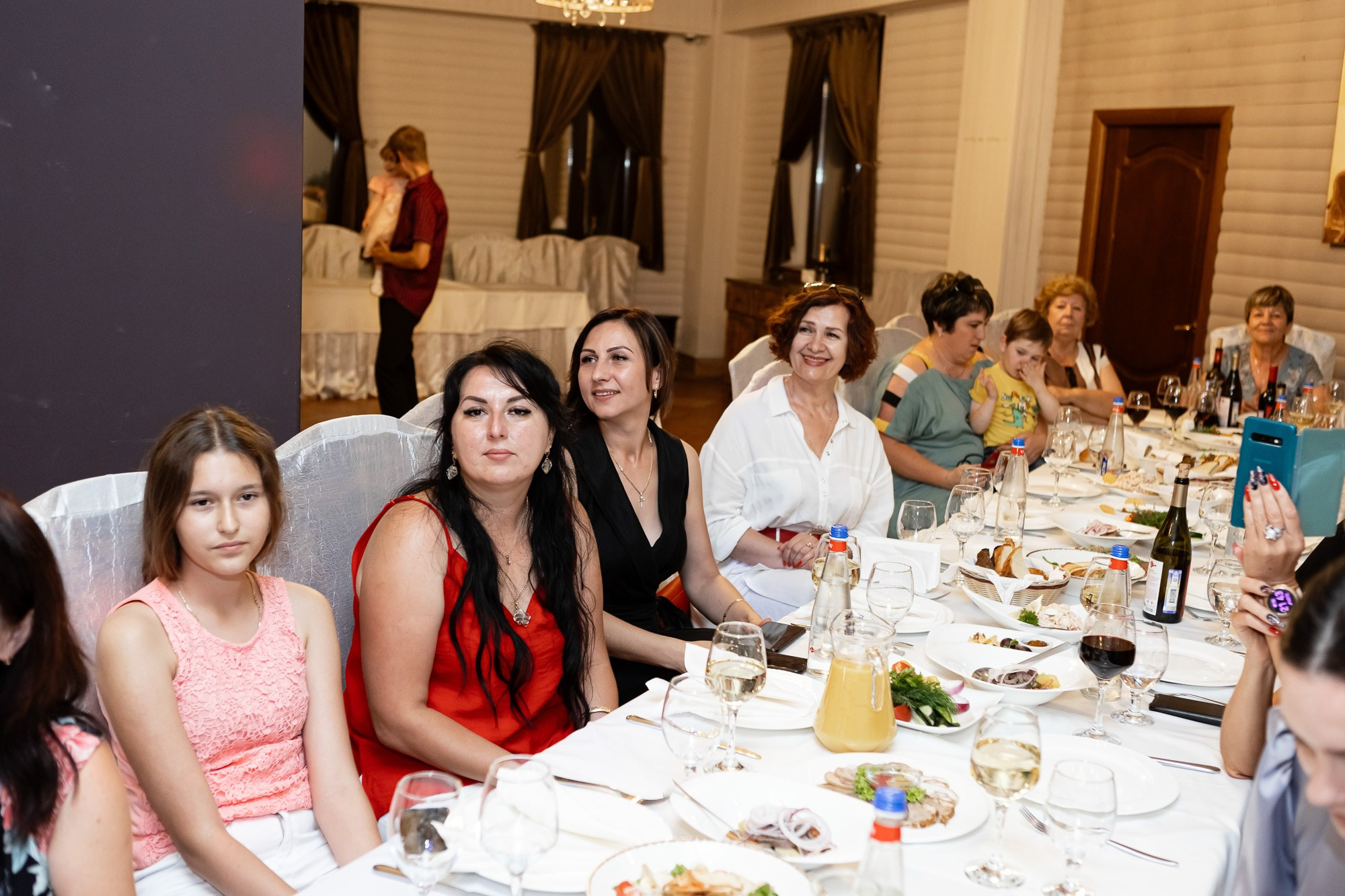 Фотосъёмка выпускного в школе. Свадебный фотограф, фотосъемка в Крыму, Севастополе, Симферополе, Ялте