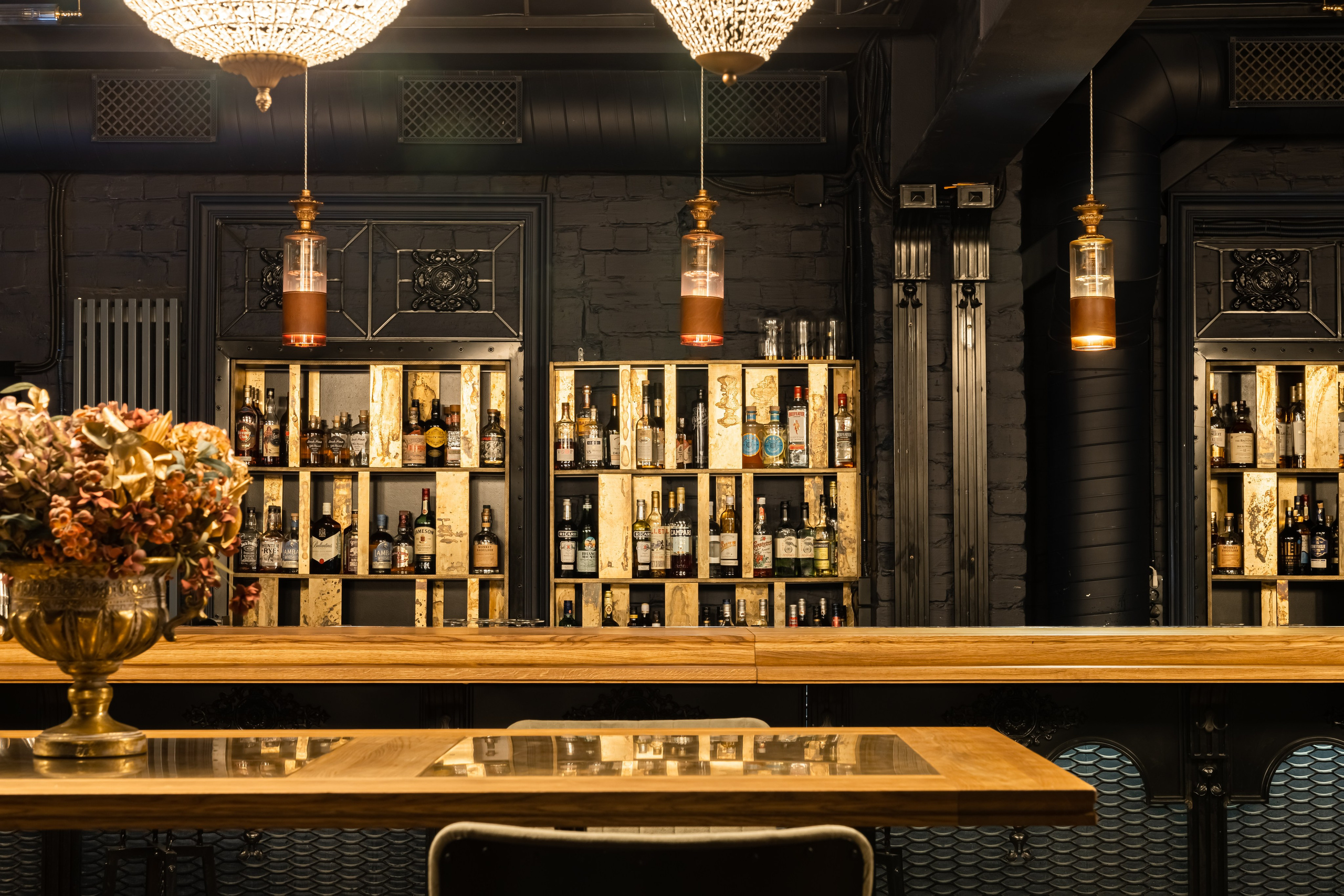 The Engineer Bar. Дизайнер\стилист Анна Исупова. Иван Благушин. Интерьерный и архитектурный фотограф в Москве и Санкт-Петербурге