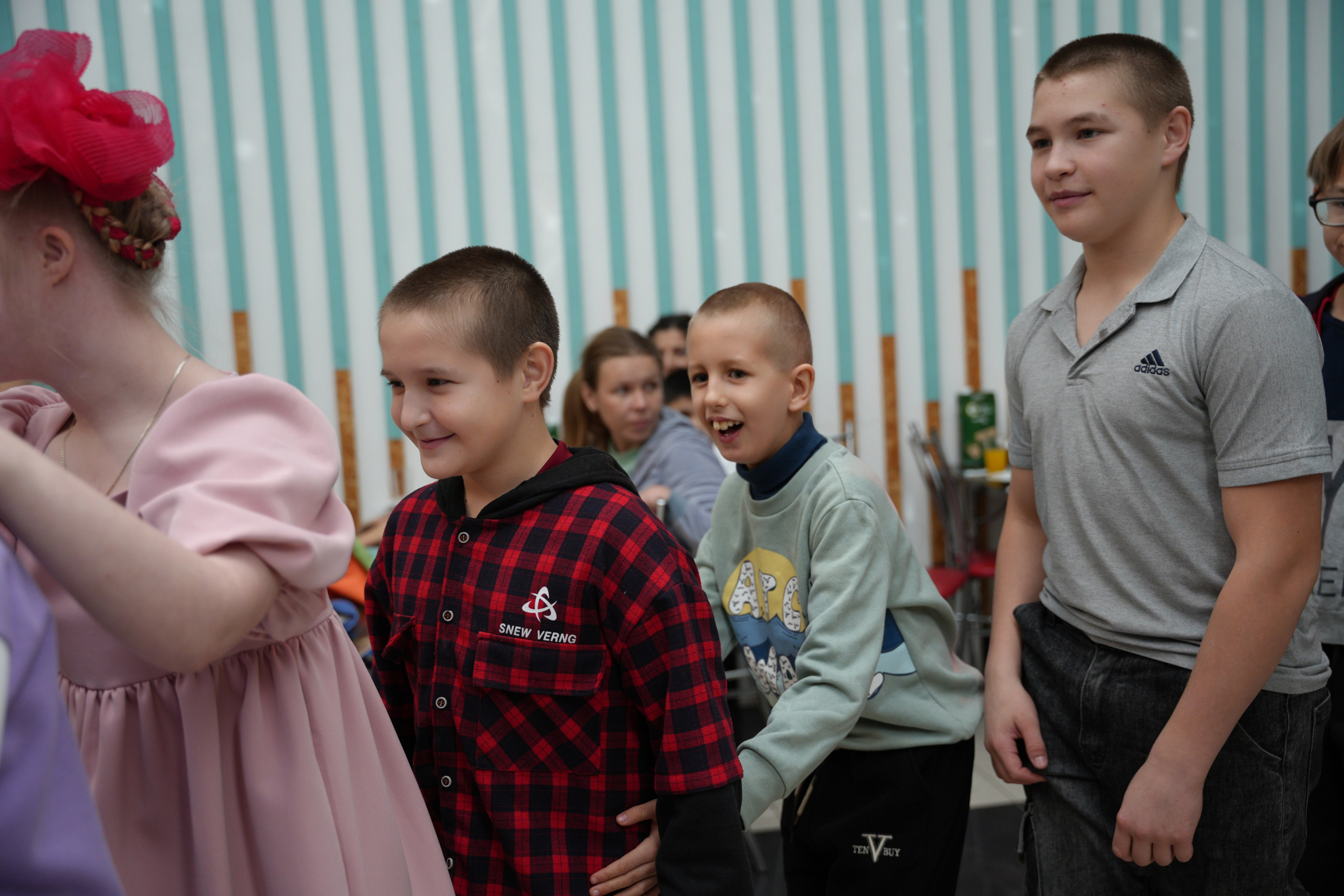 Социально —благотворительная акция «Ты в этом мире не один», посвященная Международному дню инвалидов. ВЫПУСКНЫЕ АЛЬБОМЫ, Школьный фотограф, семейный и свадебный в Саратове и области Ольга Плаксина