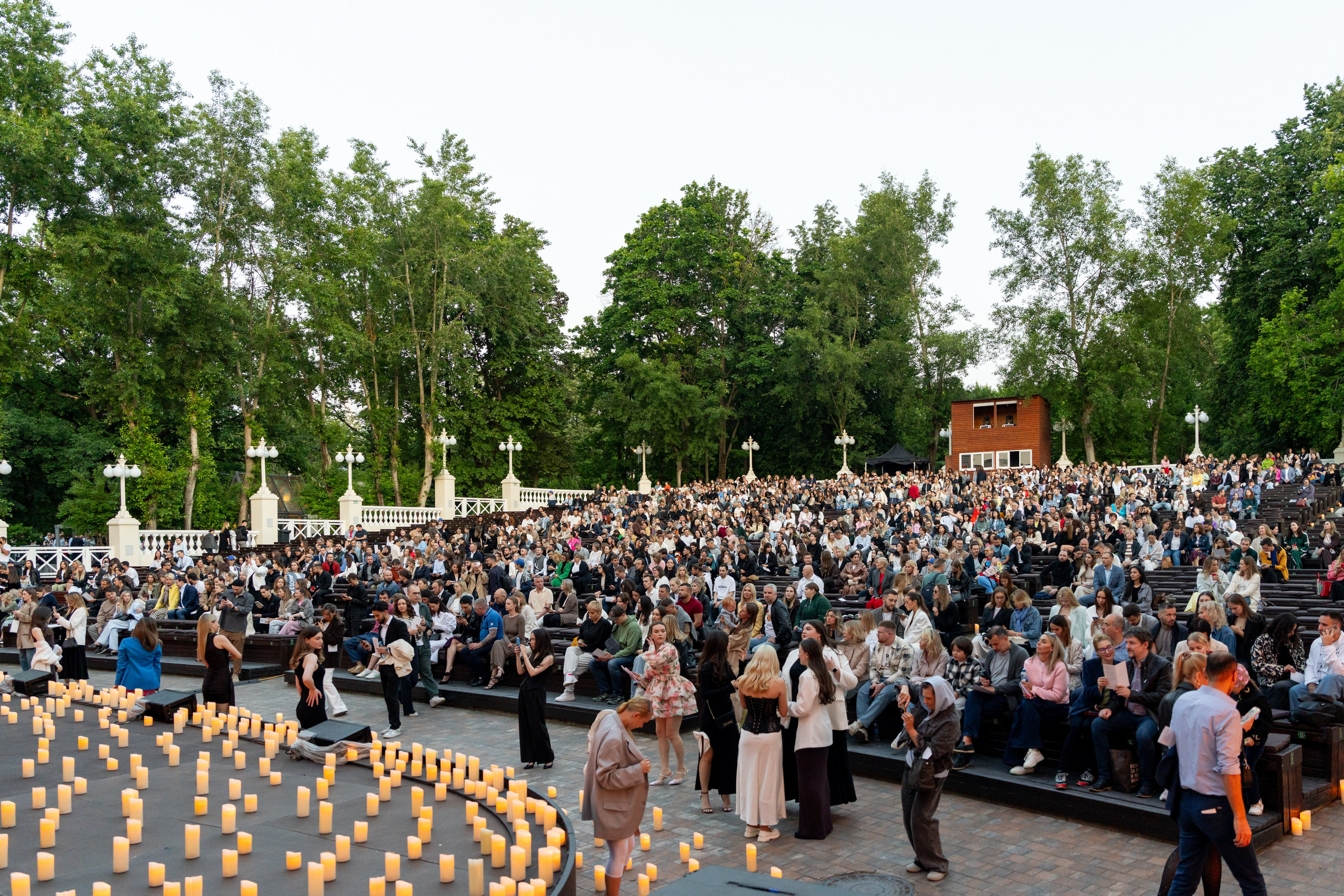 Симфонический оркестр Lumisfera при свечах. Фотограф Никита Комаров