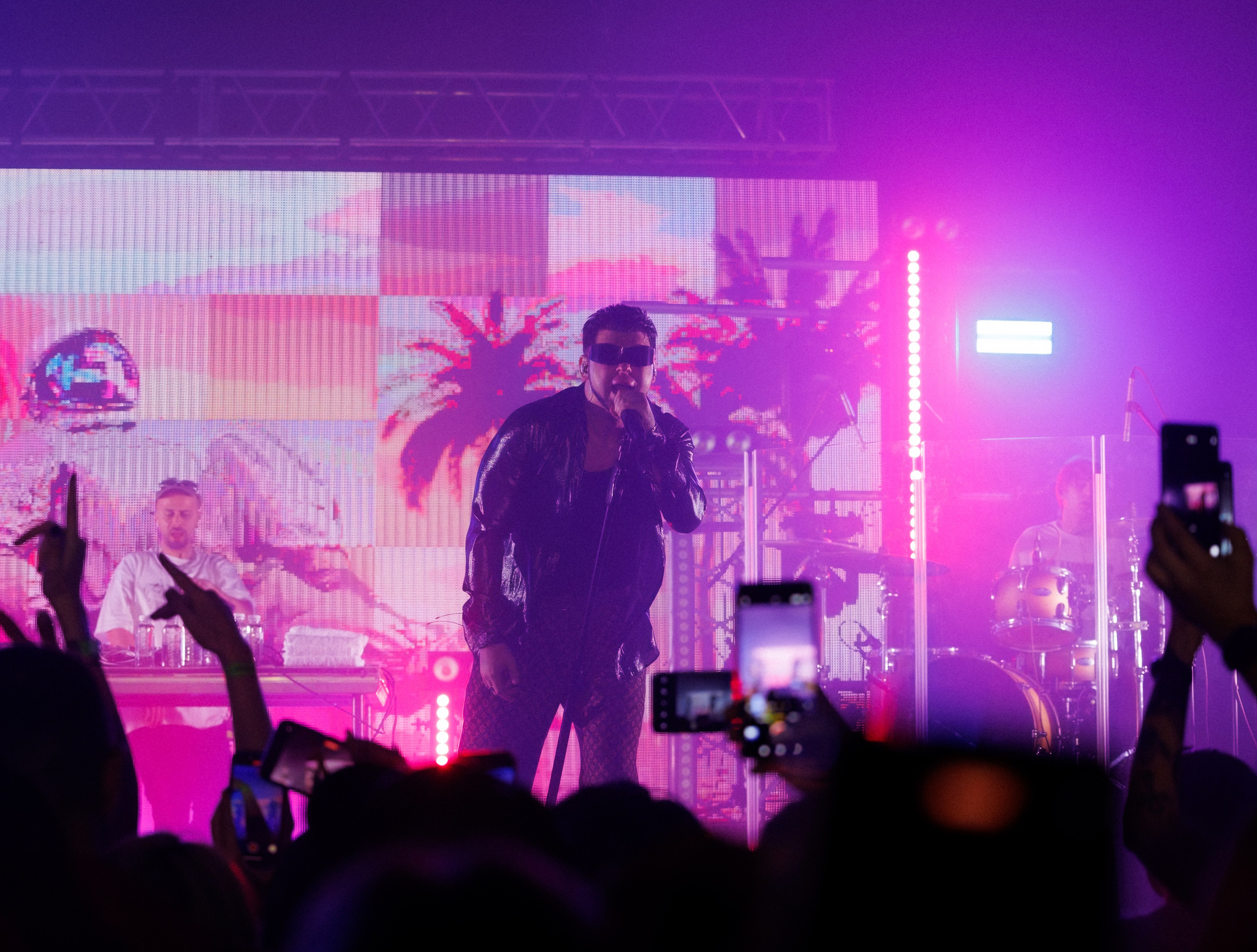 Фотоотчёт и репортаж с концерта группы GAYAZOV$ BROTHER$. Красильников Евгений — профессиональный фотограф в Ростове-на-Дону