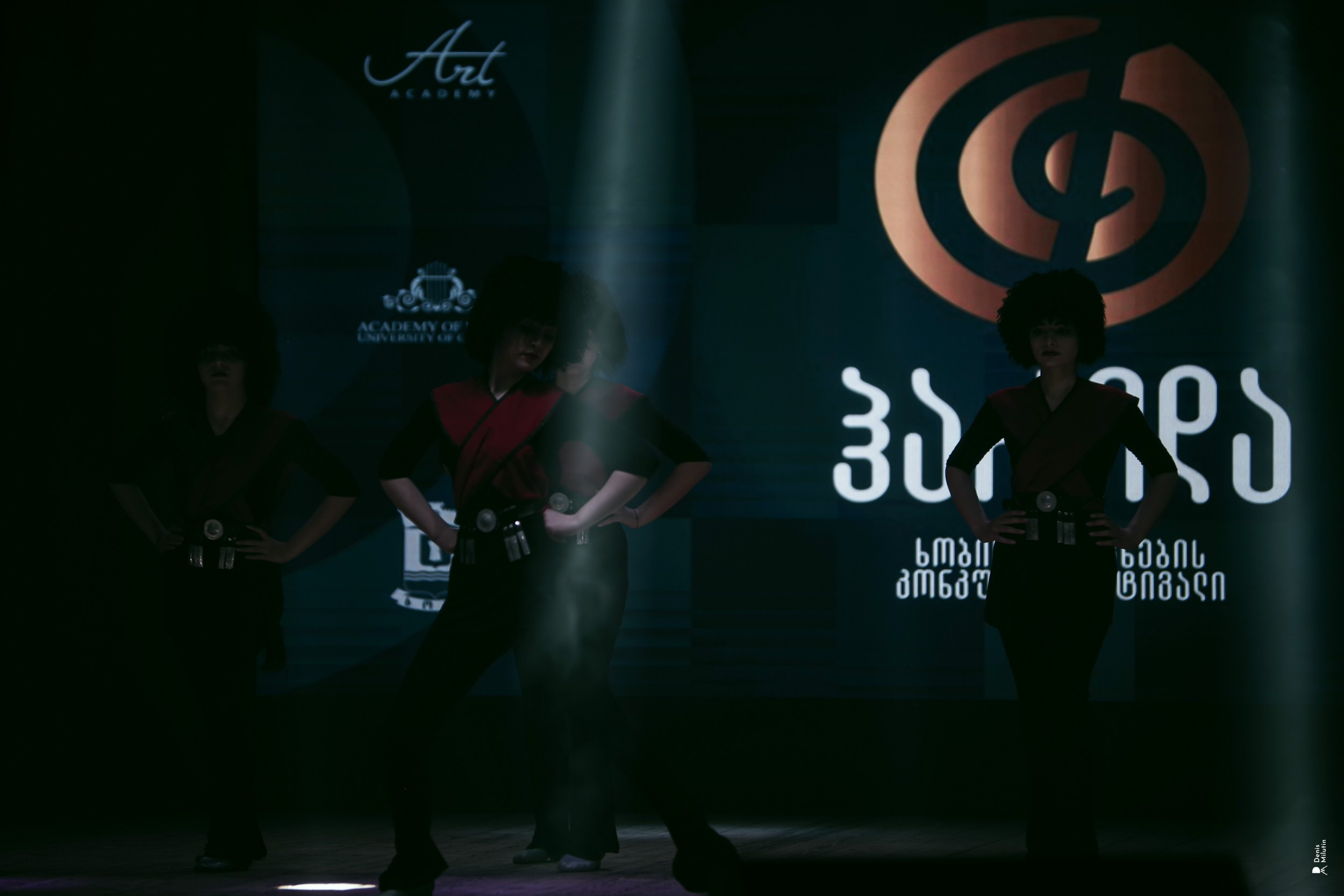 Танцы в Хоби. Портретный фотограф Денис Милютин