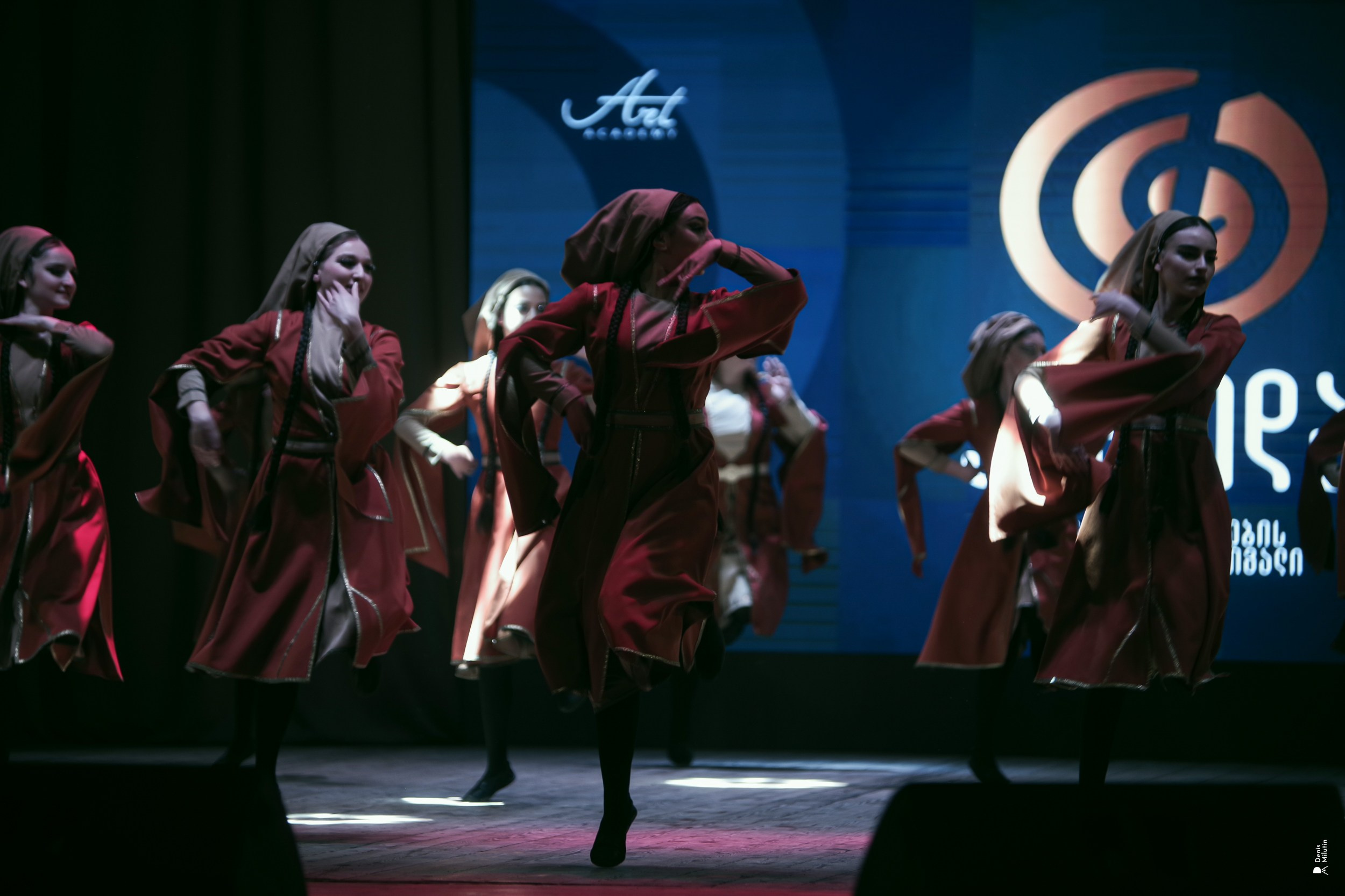 Танцы в Хоби. Портретный фотограф Денис Милютин