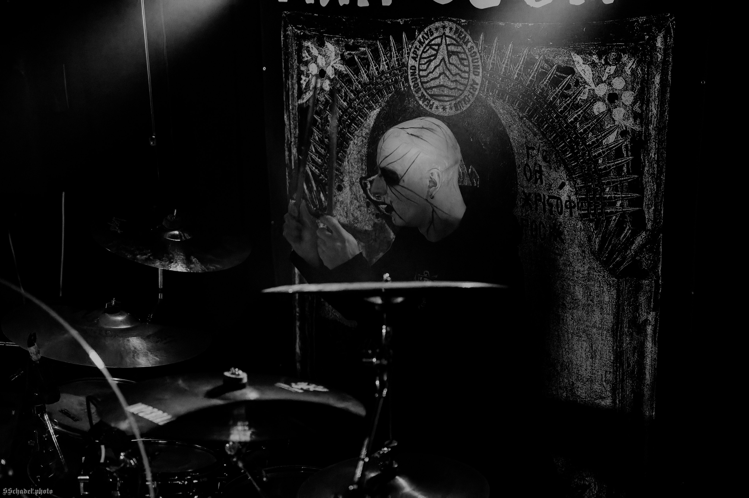 Frostlagte Måne 18.10.25. We will make everything metal!