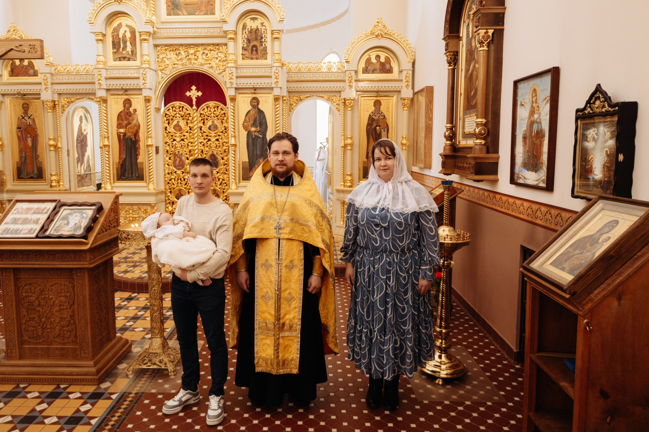 Таинство Крещения в Храме иконы Божией Матери Скоропослушницы. Семейный фотограф в Рязани и Рязанской области