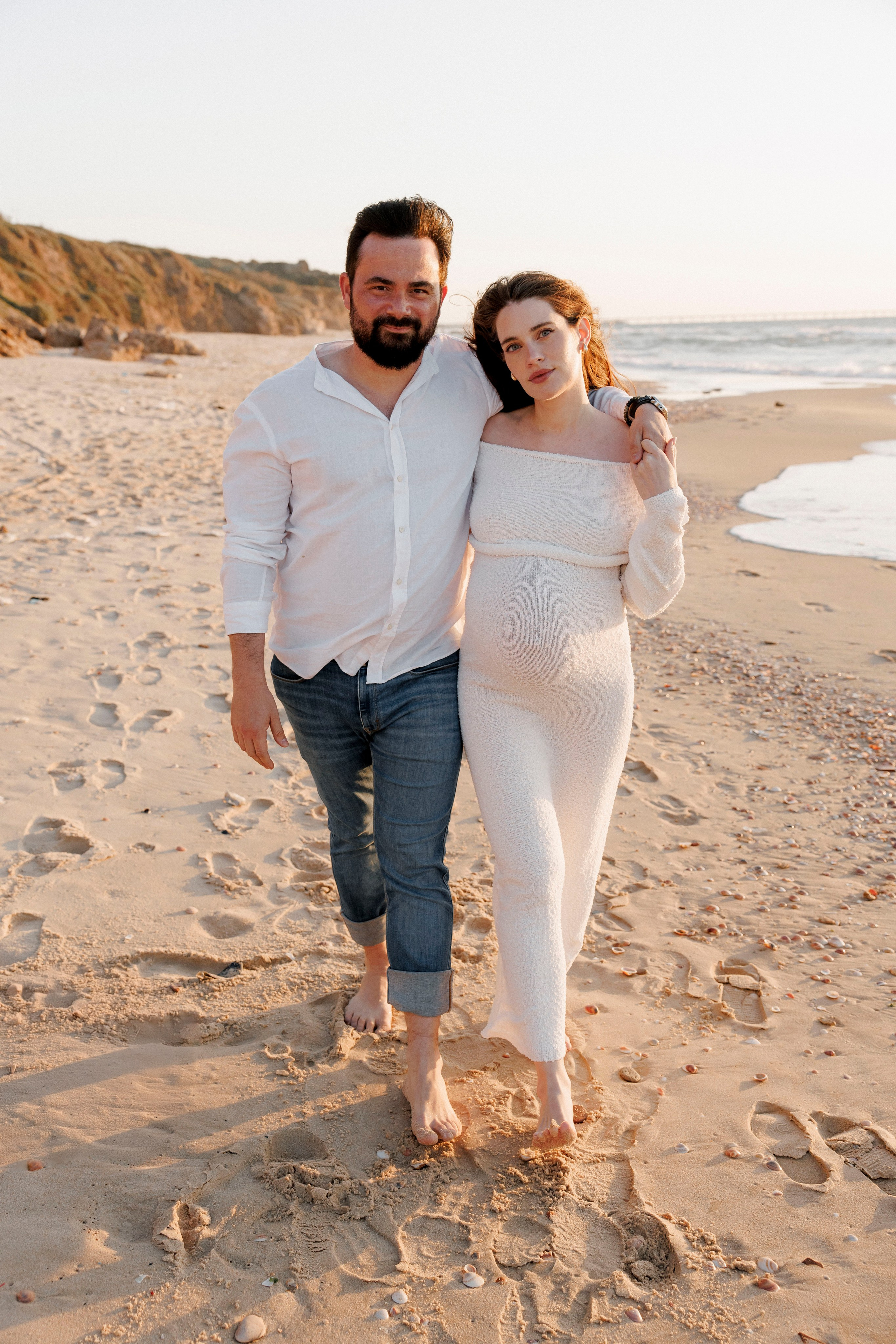 Pregnancy photoshoot (home/park/beach). Главная