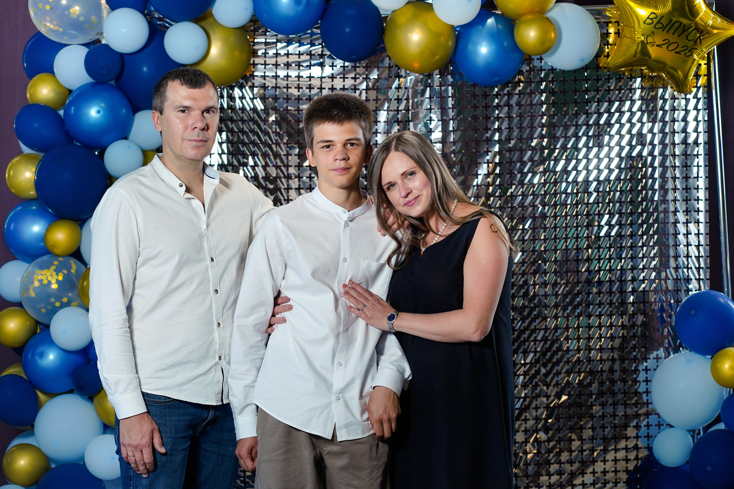 Выпускной вечер, гимназия № 40, 9 класс. Семейный и портретный фотограф в Екатеринбурге Анна Лобанова